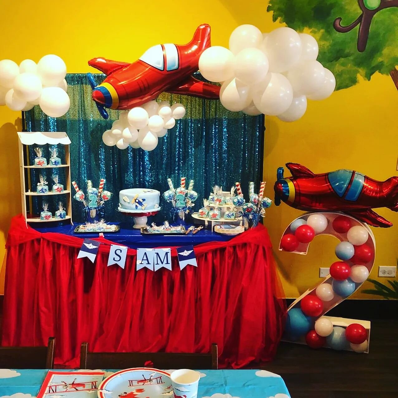 #cloudsandairplanes is one of our very favorite themes. Happy birthday, Sam! We adored celebrating with you! ✈️