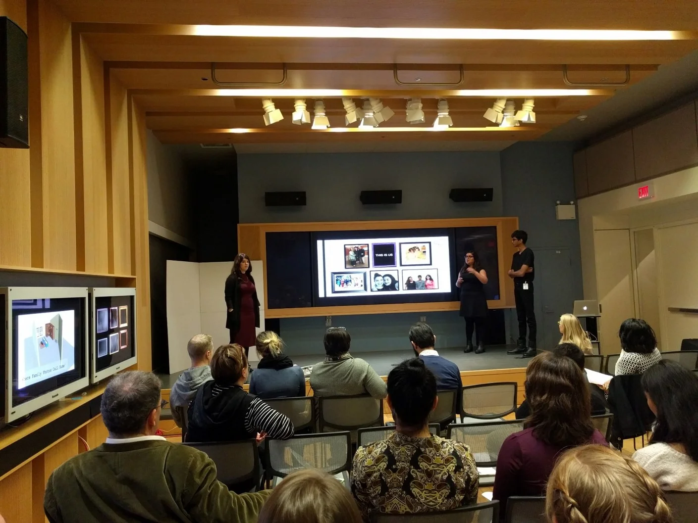 OCADU Digital Futures Student presentations at ROM (J. Orpana, 2016)