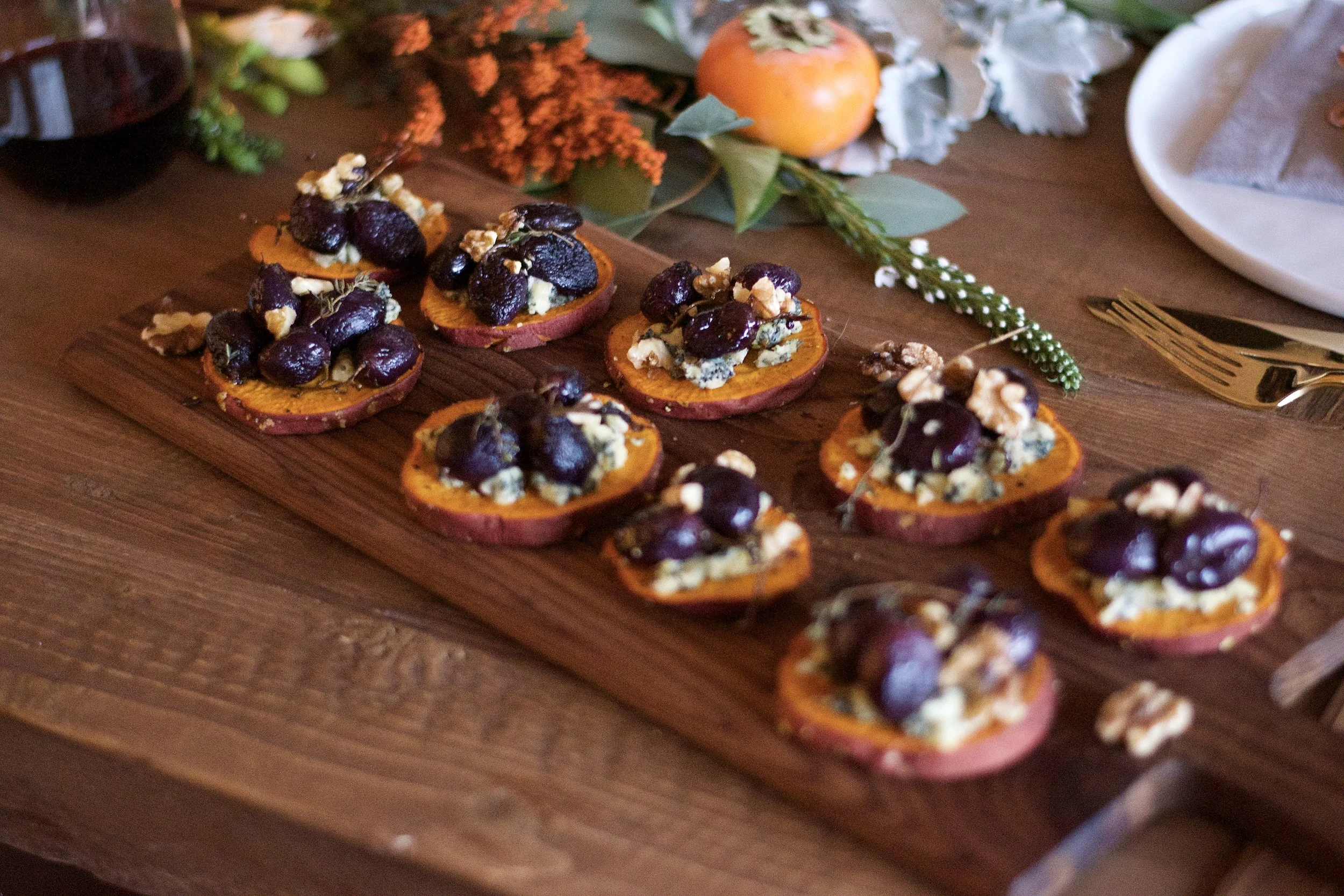 Sweet Potato Rounds with Maple-Roasted Grapes + Stilton // Thanksgiving Table with Met Market | All Purpose Flour Child