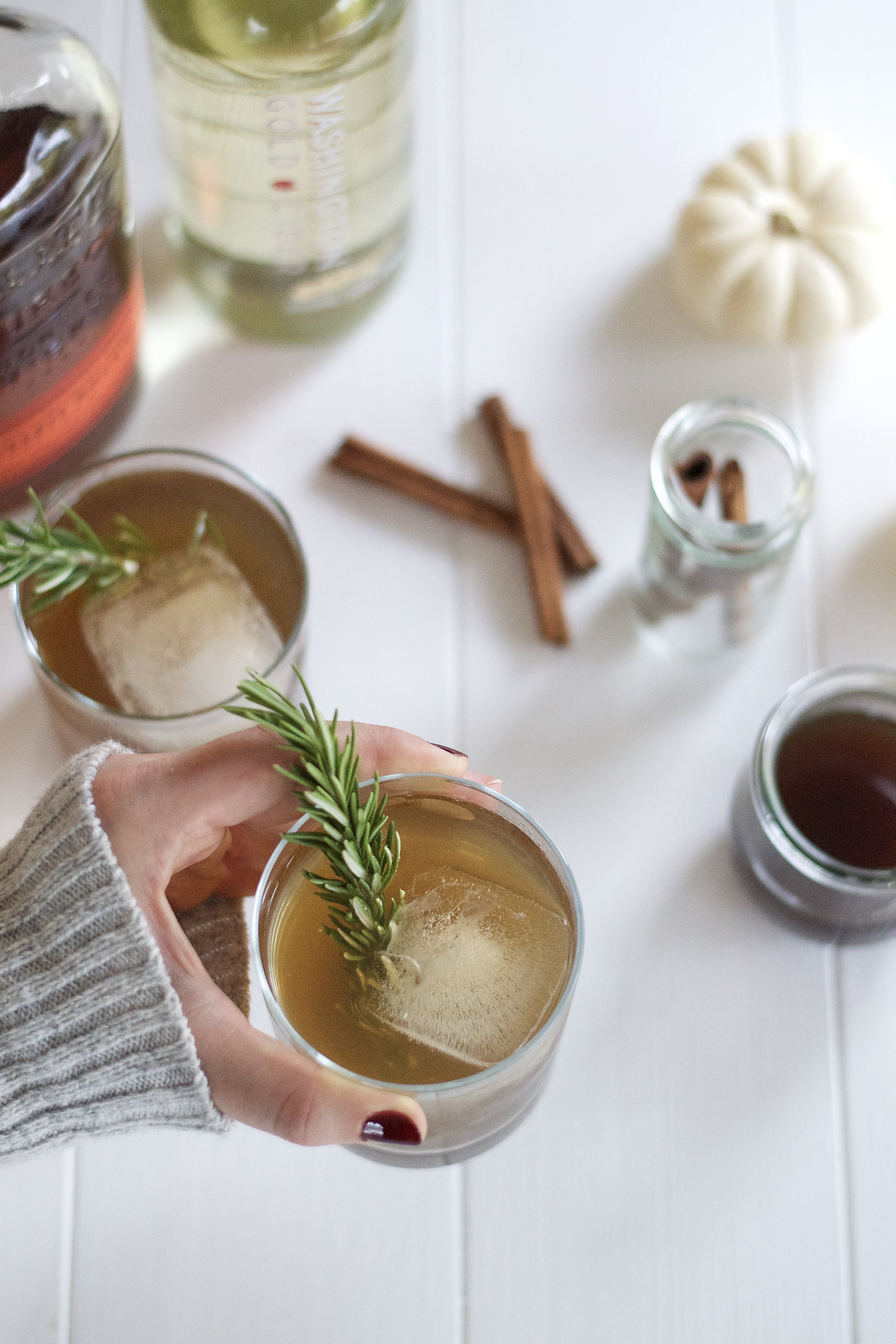 Cinnamon Bourbon Cider Fizz