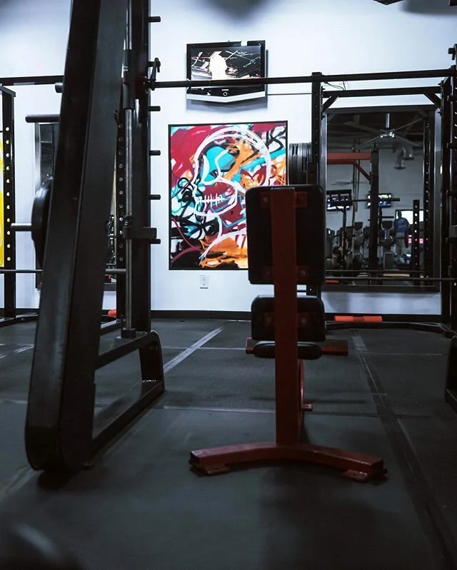 What&rsquo;s everyone&rsquo;s favorite new art piece in the gym??
.
📸: @mj.mov