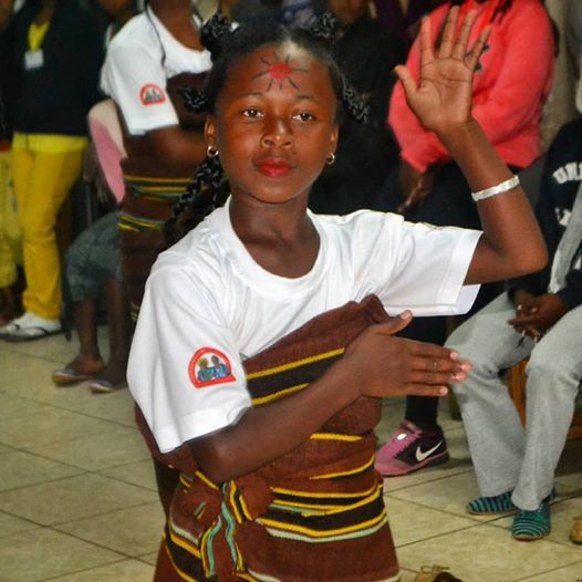 Claudia performs a traditional Antandroy dance.