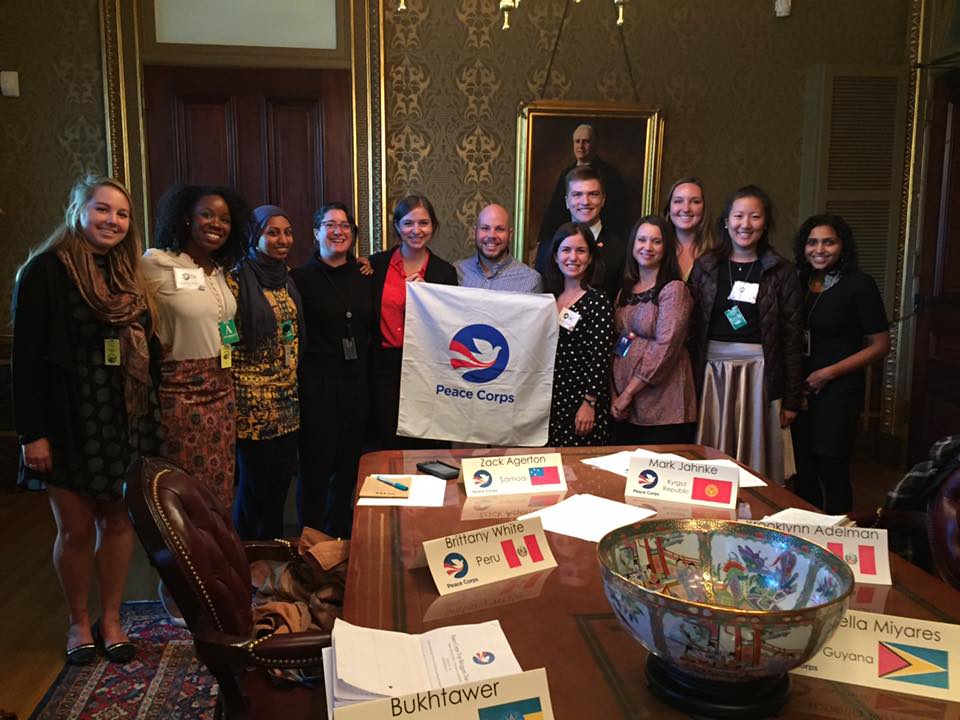 We met with the White House's digital team, including Barack Obama's videographer, Michelle Obama's photographer, the Deputy Director of Digital Strategy and one of Obama's speech writers. Let me add, they are ALL women. #girlpower 