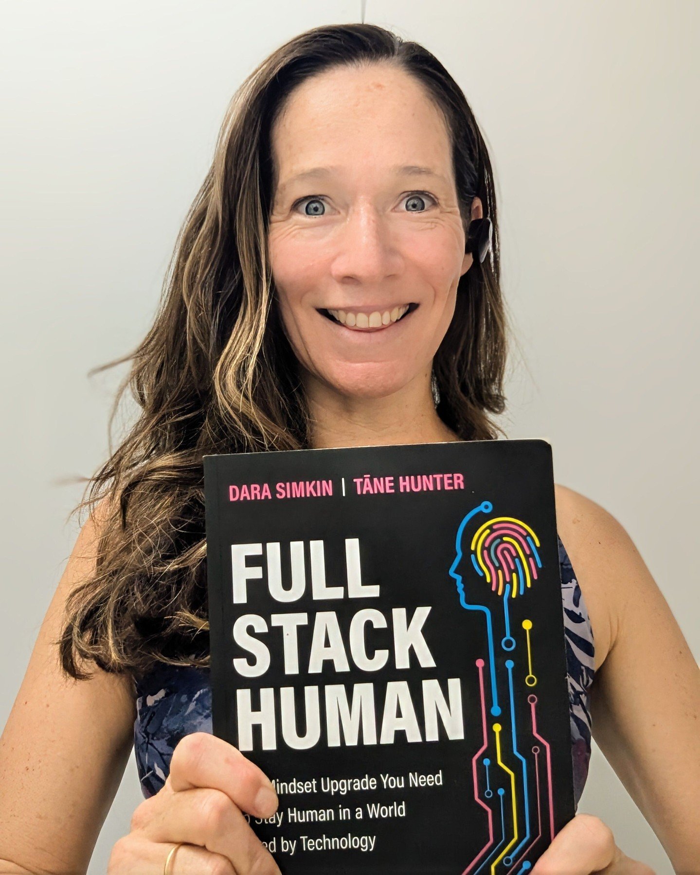 When Dara Simkin from @culturehero.co told me she wanted to send me a copy of a book she wrote with Tane Hunter from @futurecrunch , I'll admit I didn't know what to expect.

When I read the book's description though, it clicked into place. 

Full St