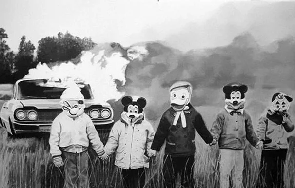 scary-vintage-halloween-creepy-costumes-131-57fcafc049d30__605.jpg