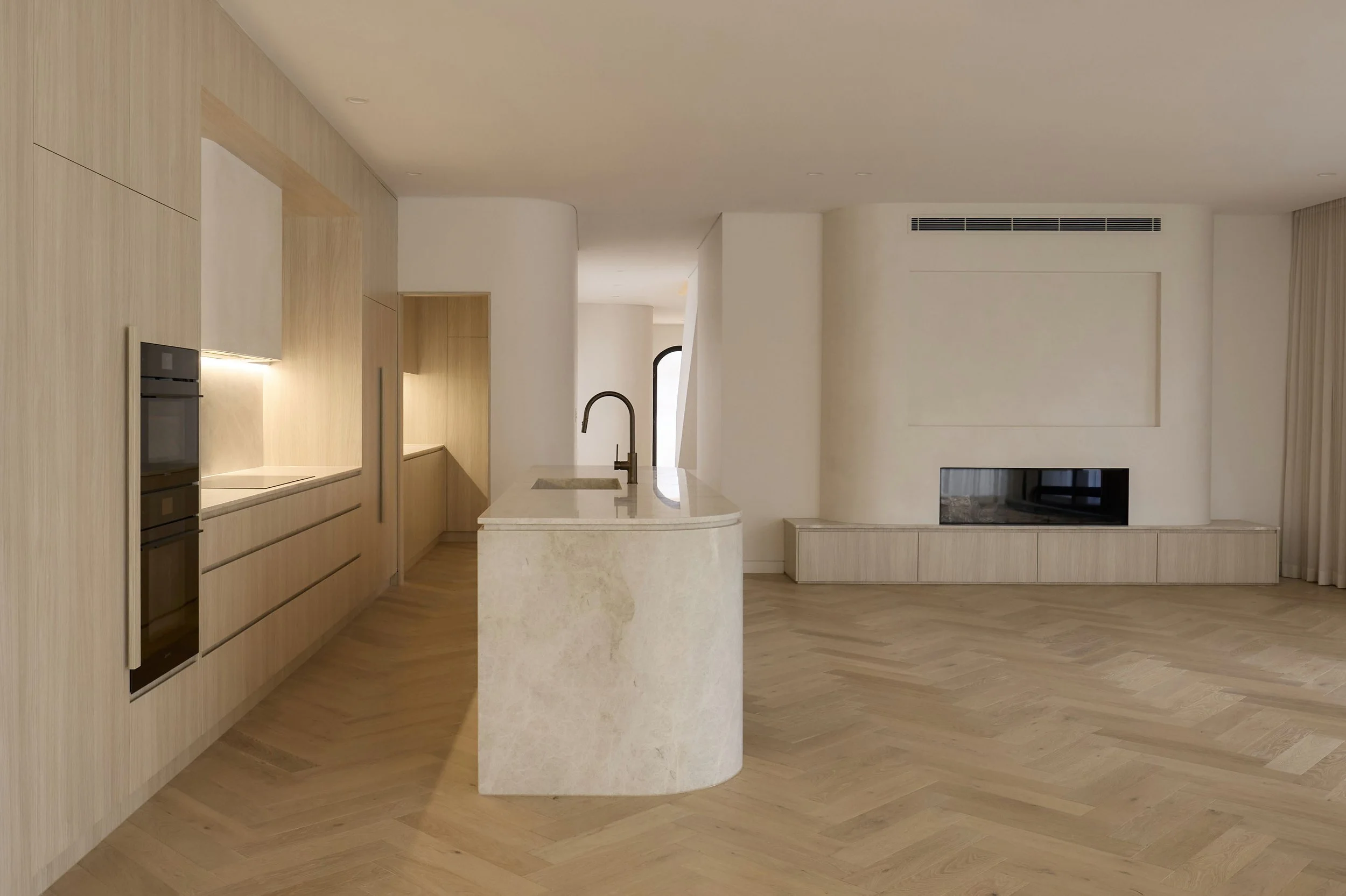 1_Kitchen_2.jpg