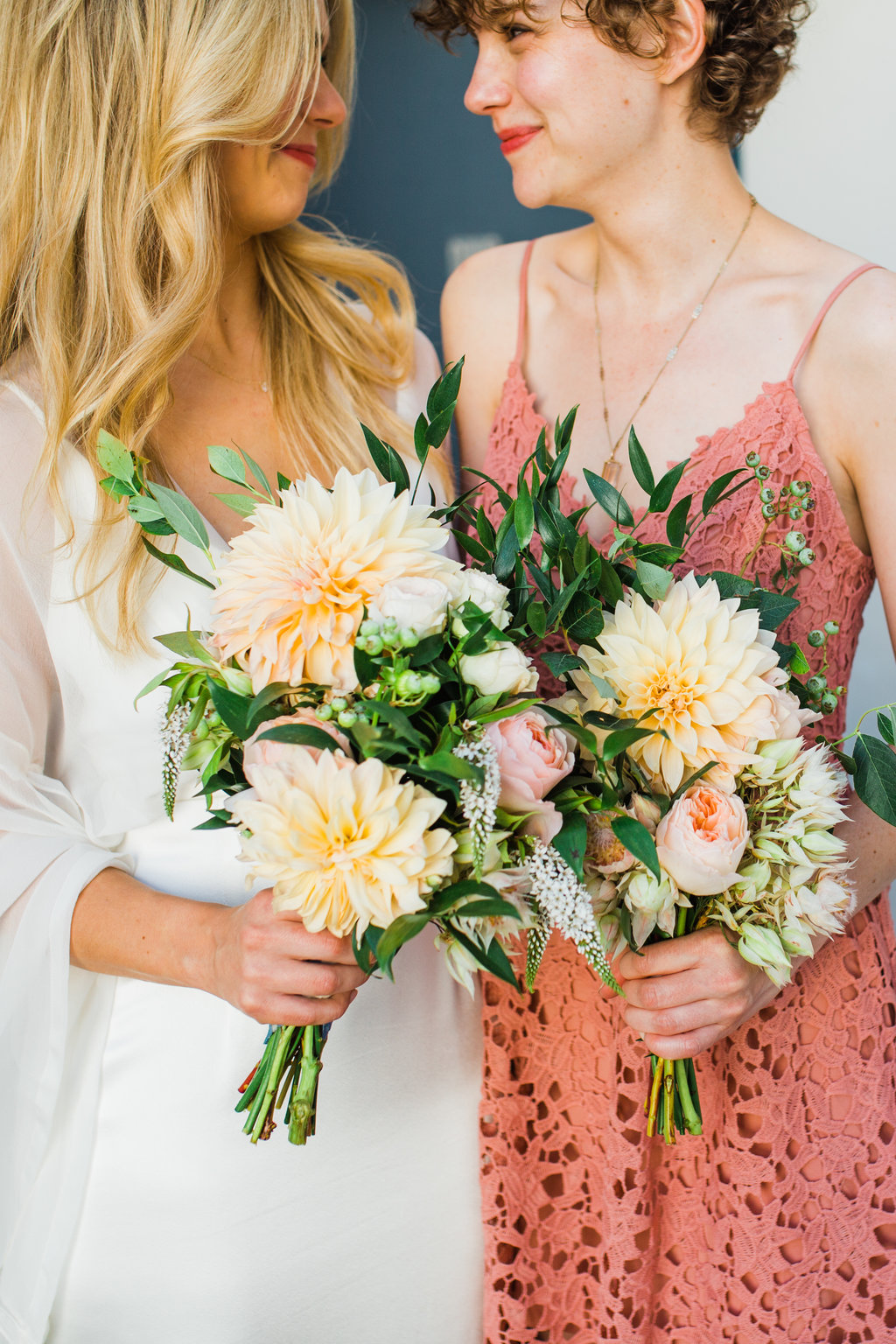 Garden_Dahilas_Bouquets_Sibyl_Sophia_Des_Moines_Iowa.jpg