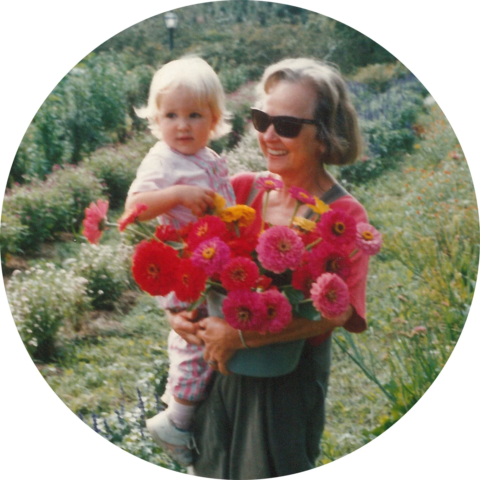 Baby_With_Flowers_Sibyl_Sophia_Floral_Design.jpg