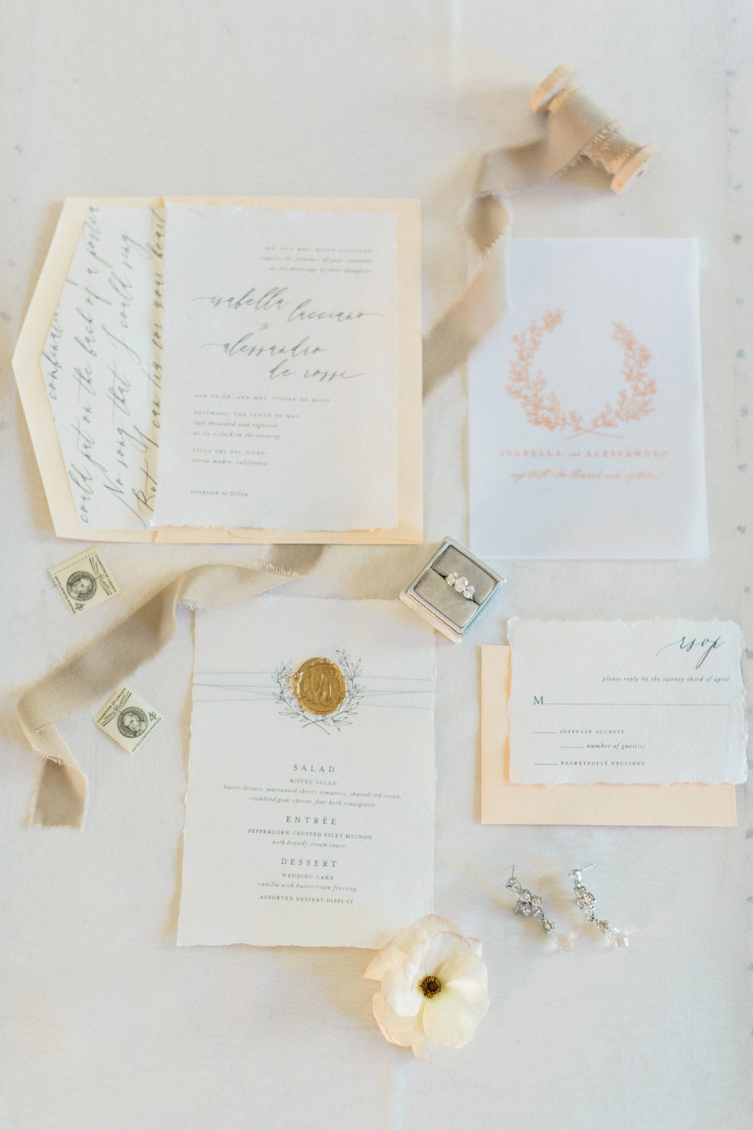 Garden_Style_Lush_Floral_Flatlay_Sibyl_Sophia_Des_Moines_Iowa.jpg