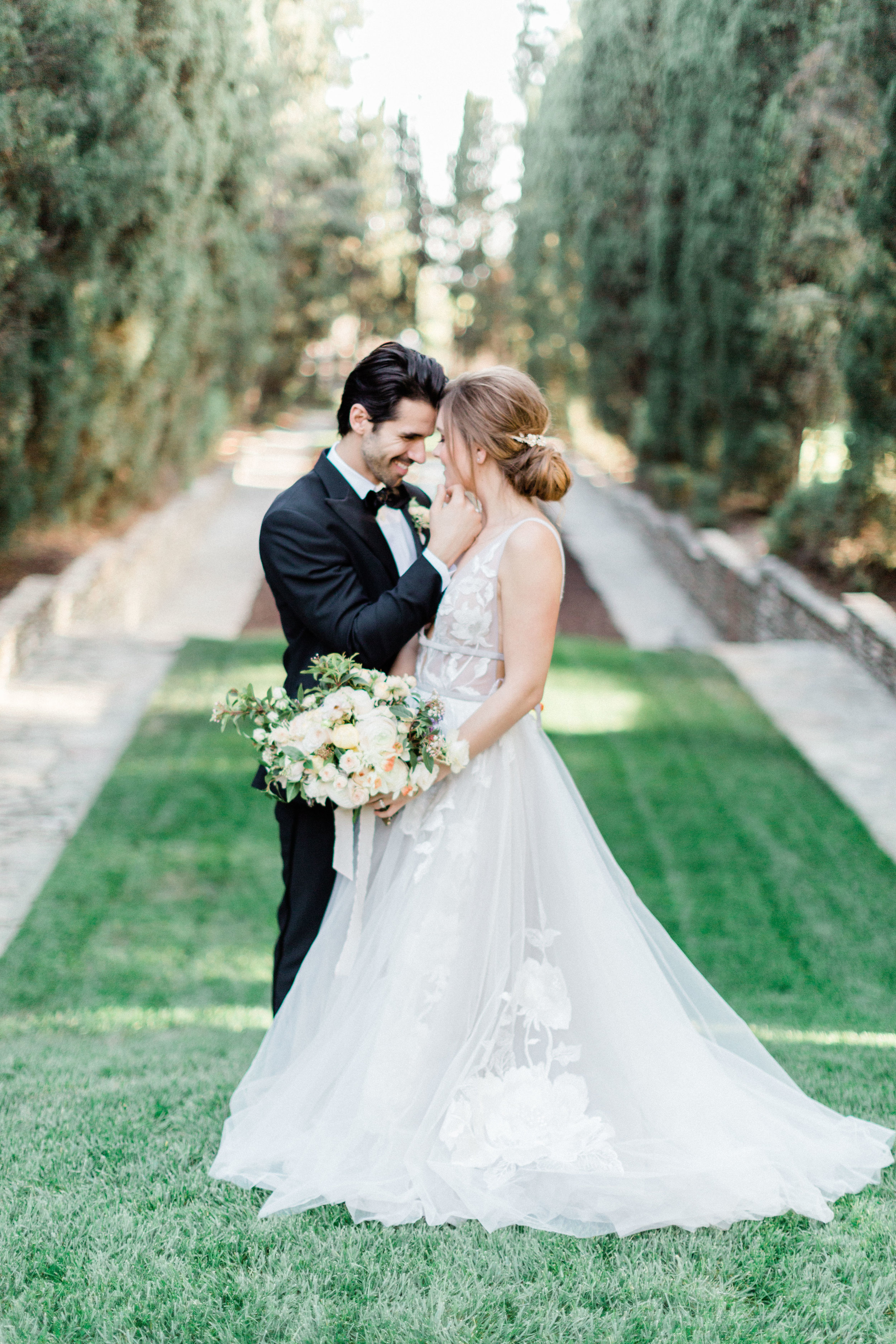 Garden_Style_Lush_Wedding_Florals_Sibyl_Sophia_Des_Moines_Iowa.jpg