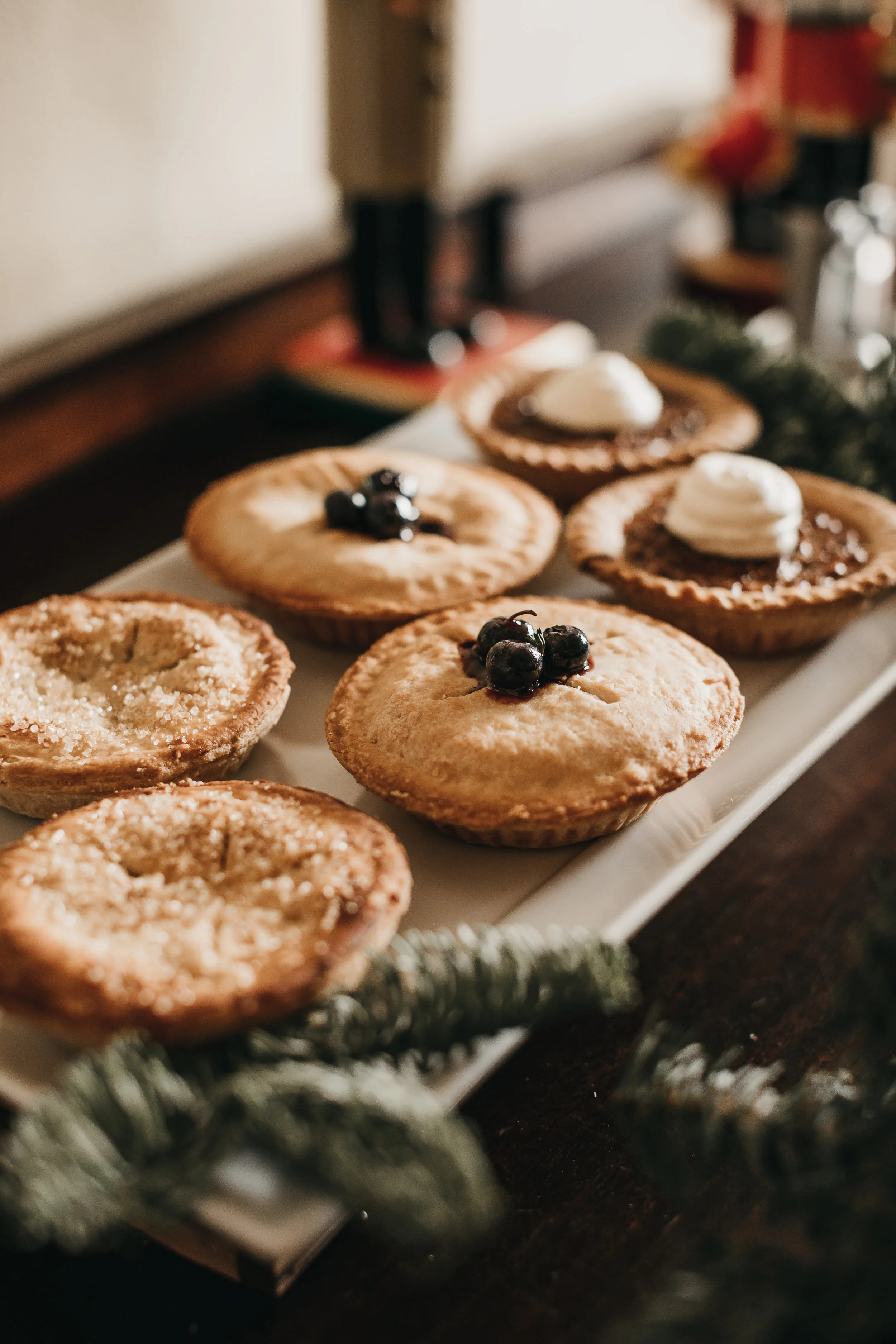 Winter_Wedding_Florals_Pie_Des_Moines_Iowa_Sibyl_Sophia.jpg