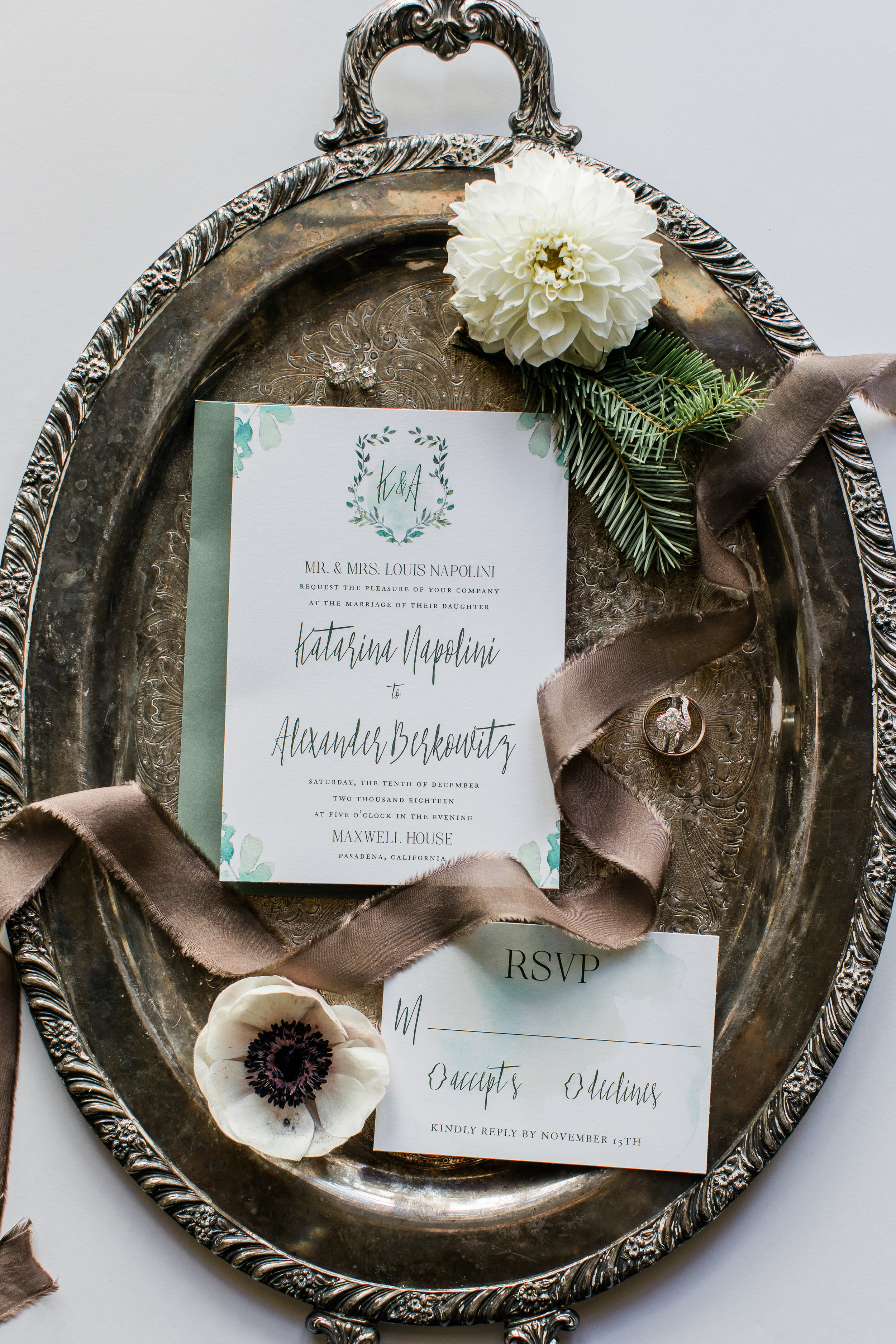 Winter_Wedding_Florals_Flatlay_Des_Moines_Iowa_Sibyl_Sophia.jpg