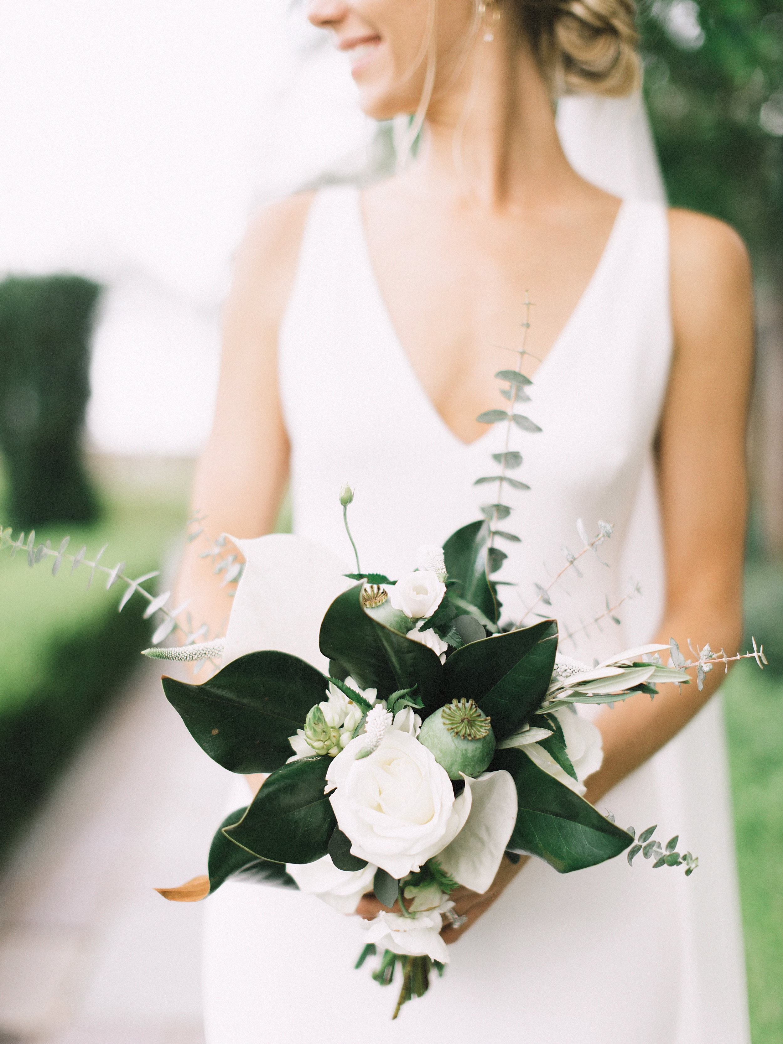 Clean_Modern_Wedding_Florals_Sibyl_Sophia_Bouquet.JPG