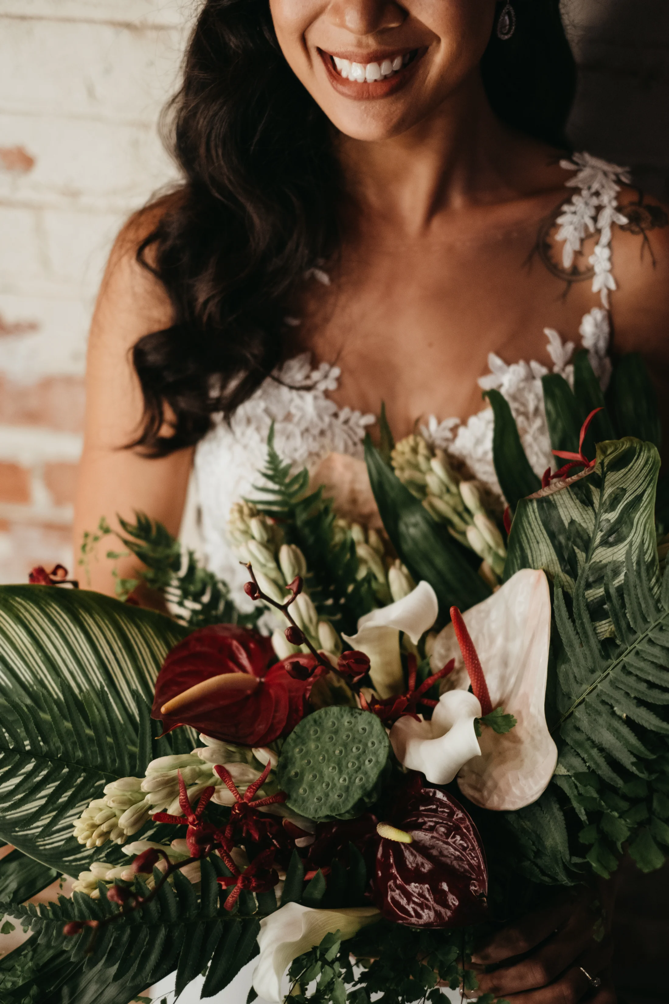 Dark_Tropical_Florals_Sibyl_Sophia.jpg