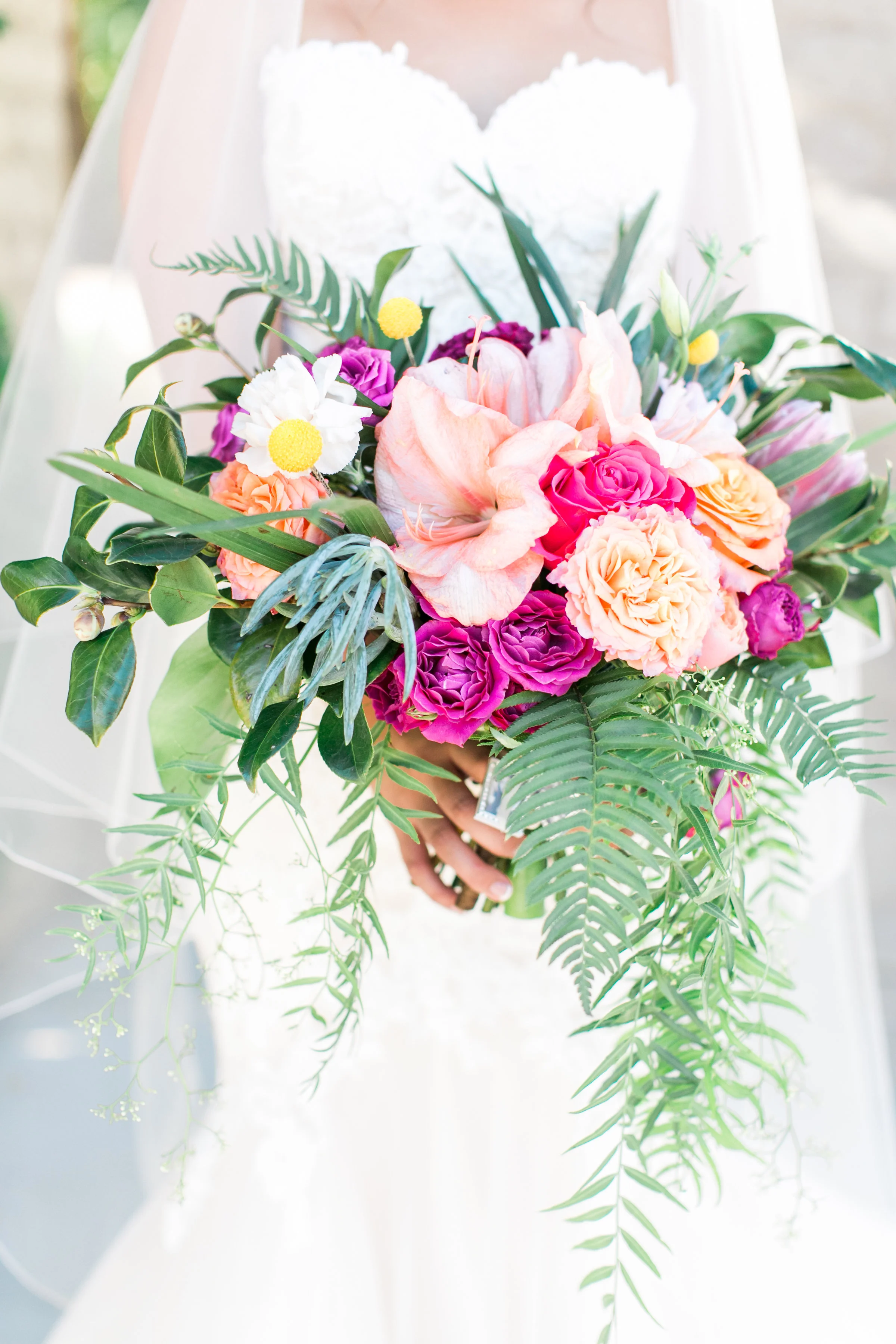 Bright_Tropical_Florals_Sibyl_Sophia_Bouquet.jpg