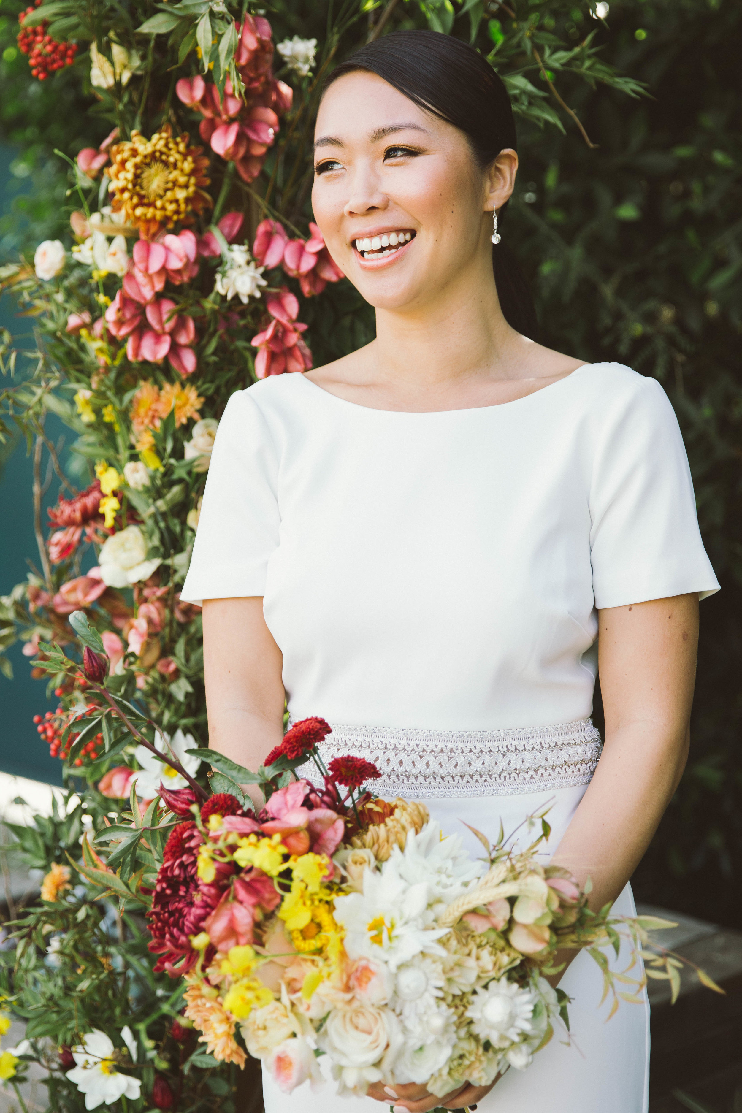 Bold_Florals_Iowa_Centerpiece_Bride_Bouquet.jpg