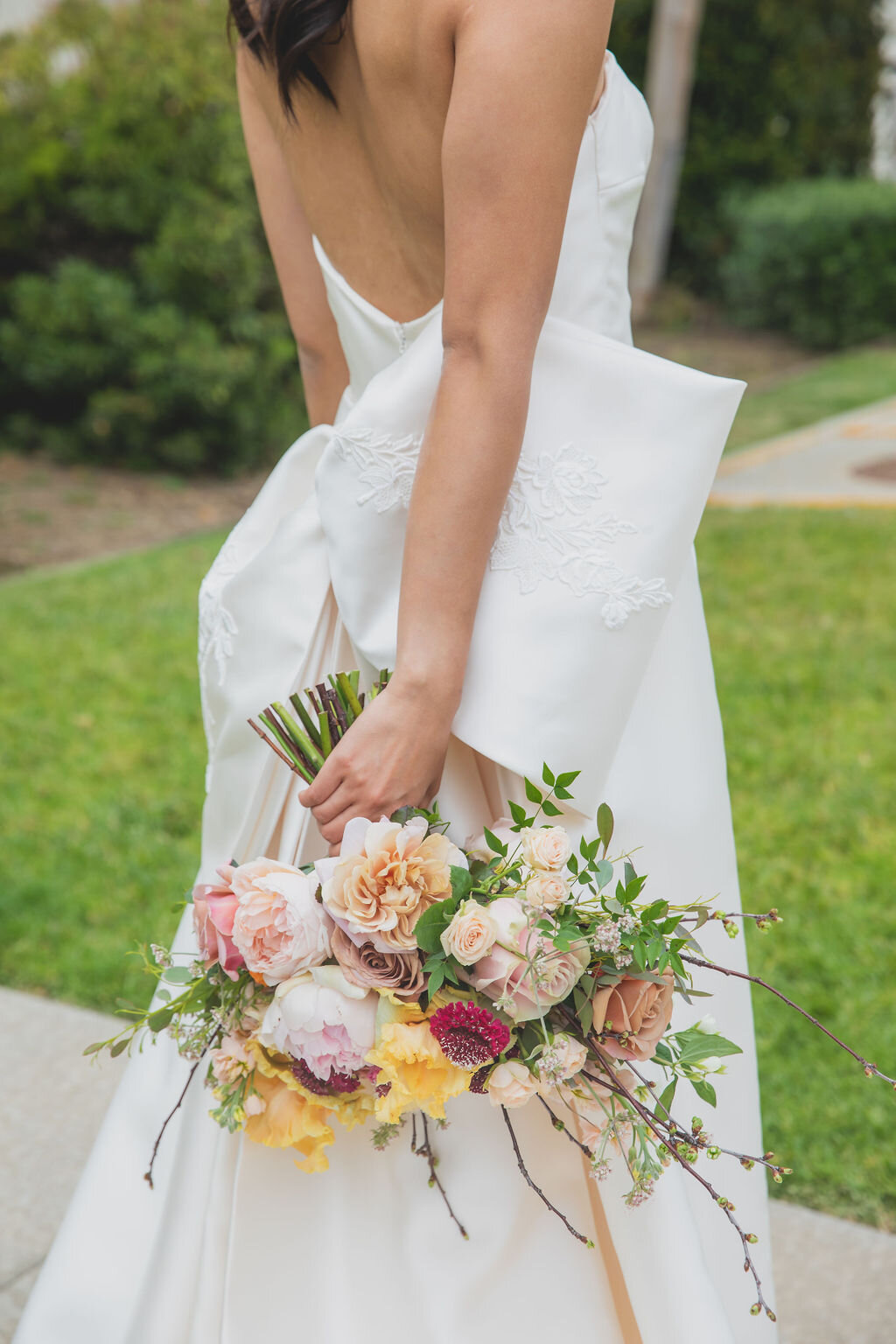 Garden_Style_Flowers_Peony_Garden_Rose_Wedding_Sibyl_Sophia_2.jpg