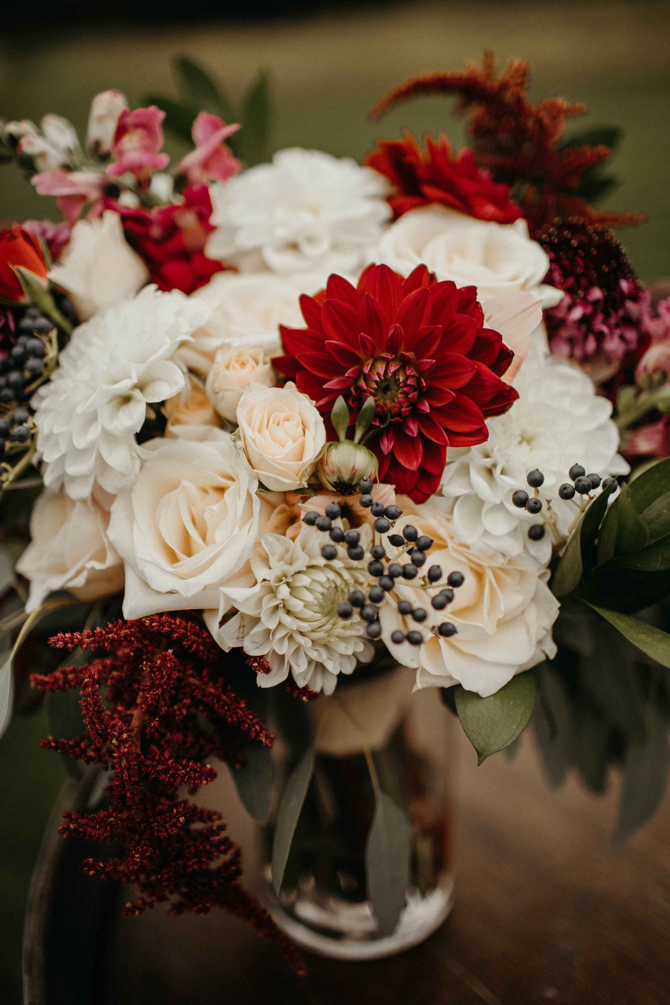 Blush_Burgundy_Garden_Style_Ashton_Hill_Iowa_Wedding_Sibyl_Sophia_2.jpg