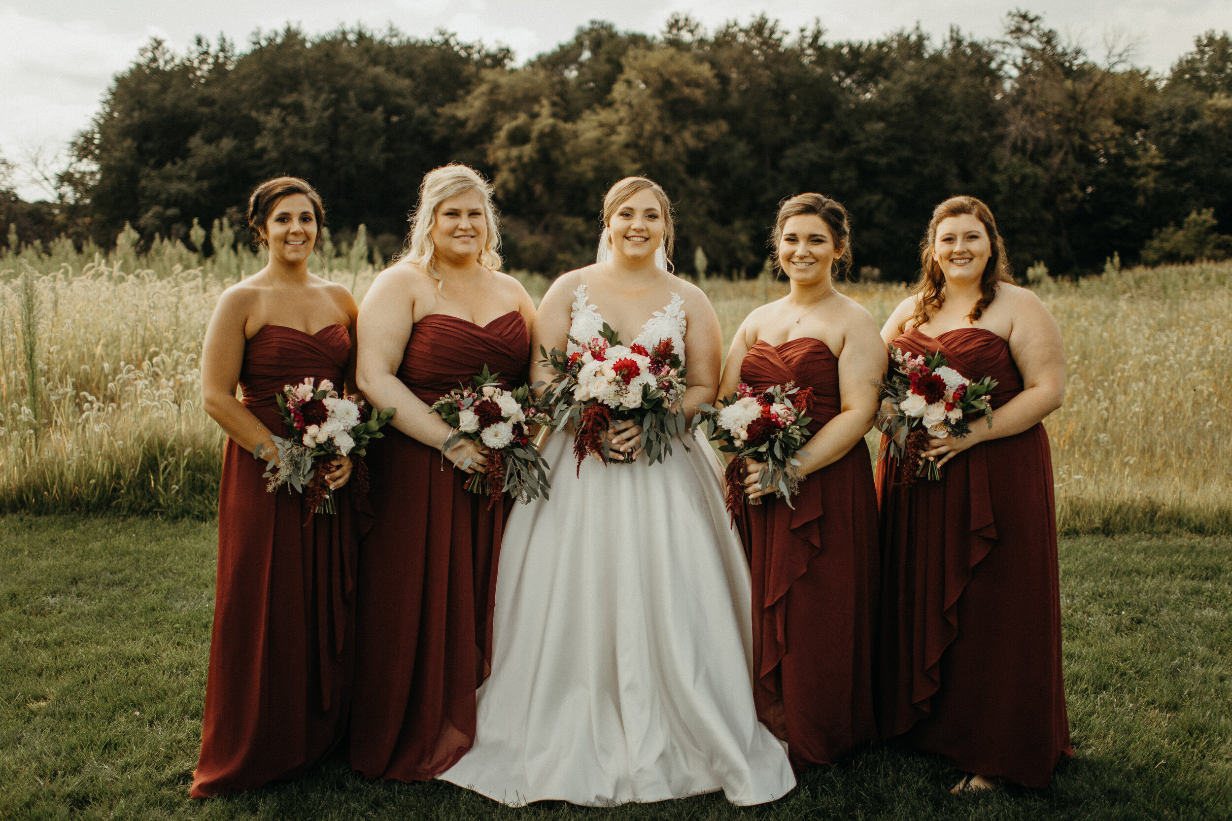 Blush_Burgundy_Garden_Style_Ashton_Hill_Iowa_Wedding_Sibyl_Sophia_5.jpg