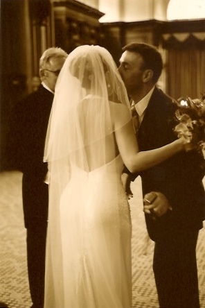 bride-groom-kissing.jpeg