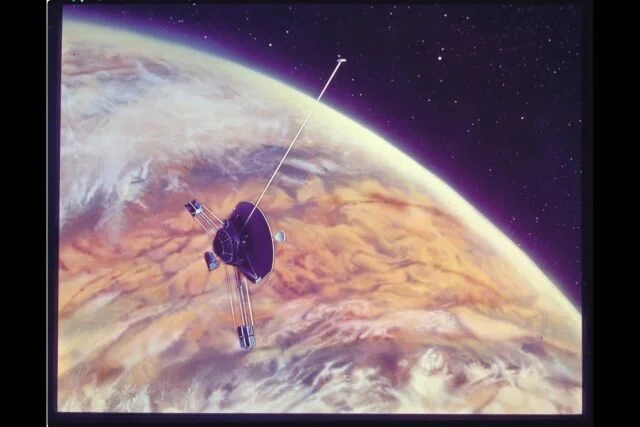 Artwork of Pioneer 10 above Jupiter