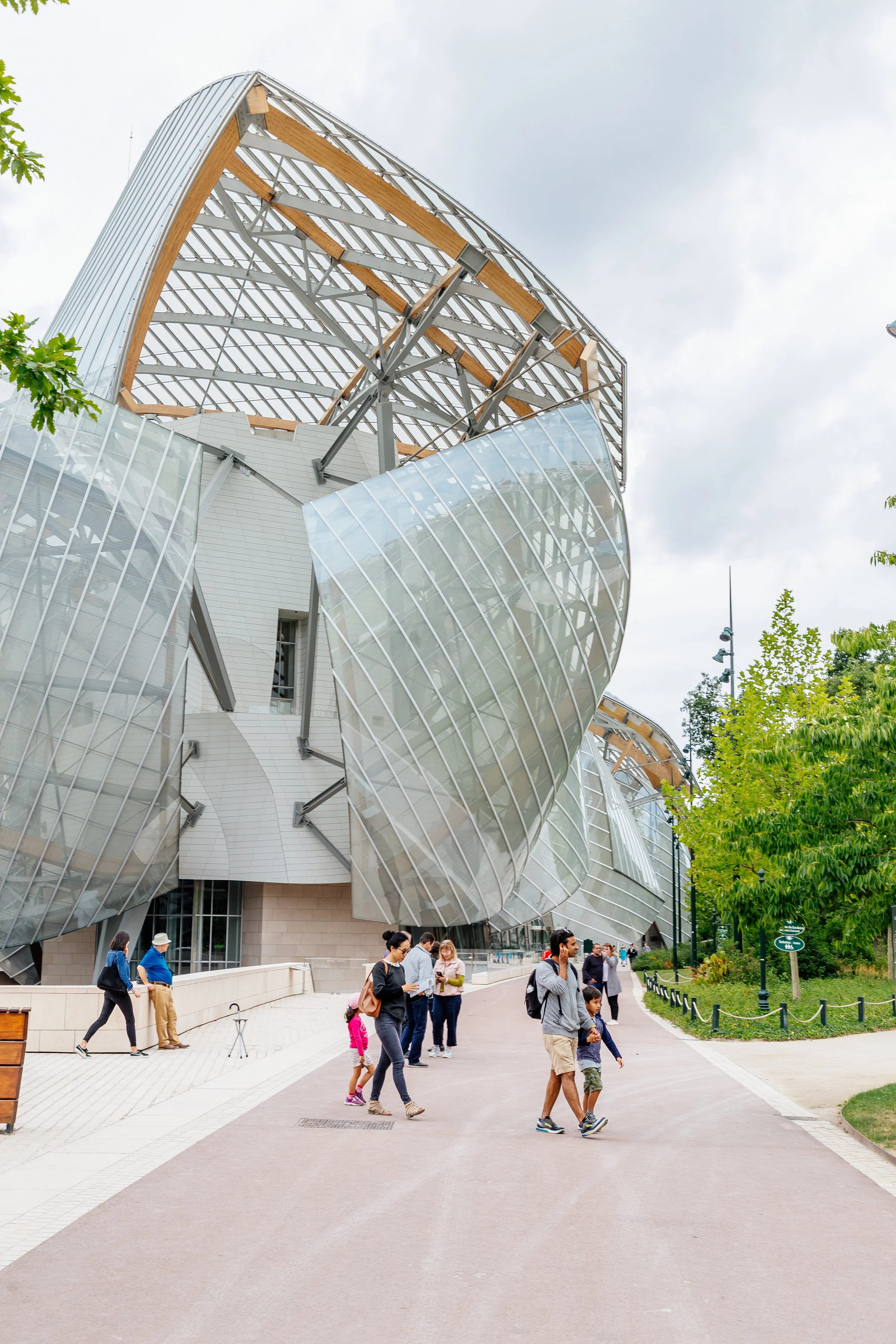 Fondation Louis Vuitton.jpg