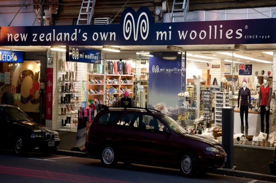   Mi Woolies&nbsp;  / / Exterior signage  
