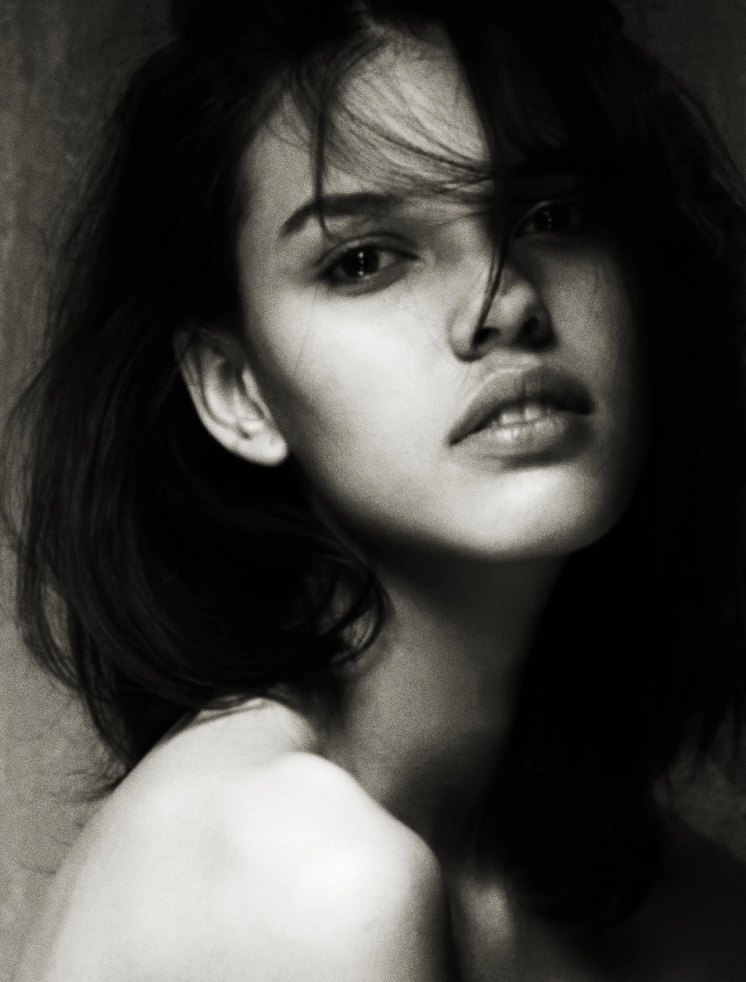 003_Ana_Castelo_photo_©_VITAL_AGIBALOW_book_CAPRICE.jpg