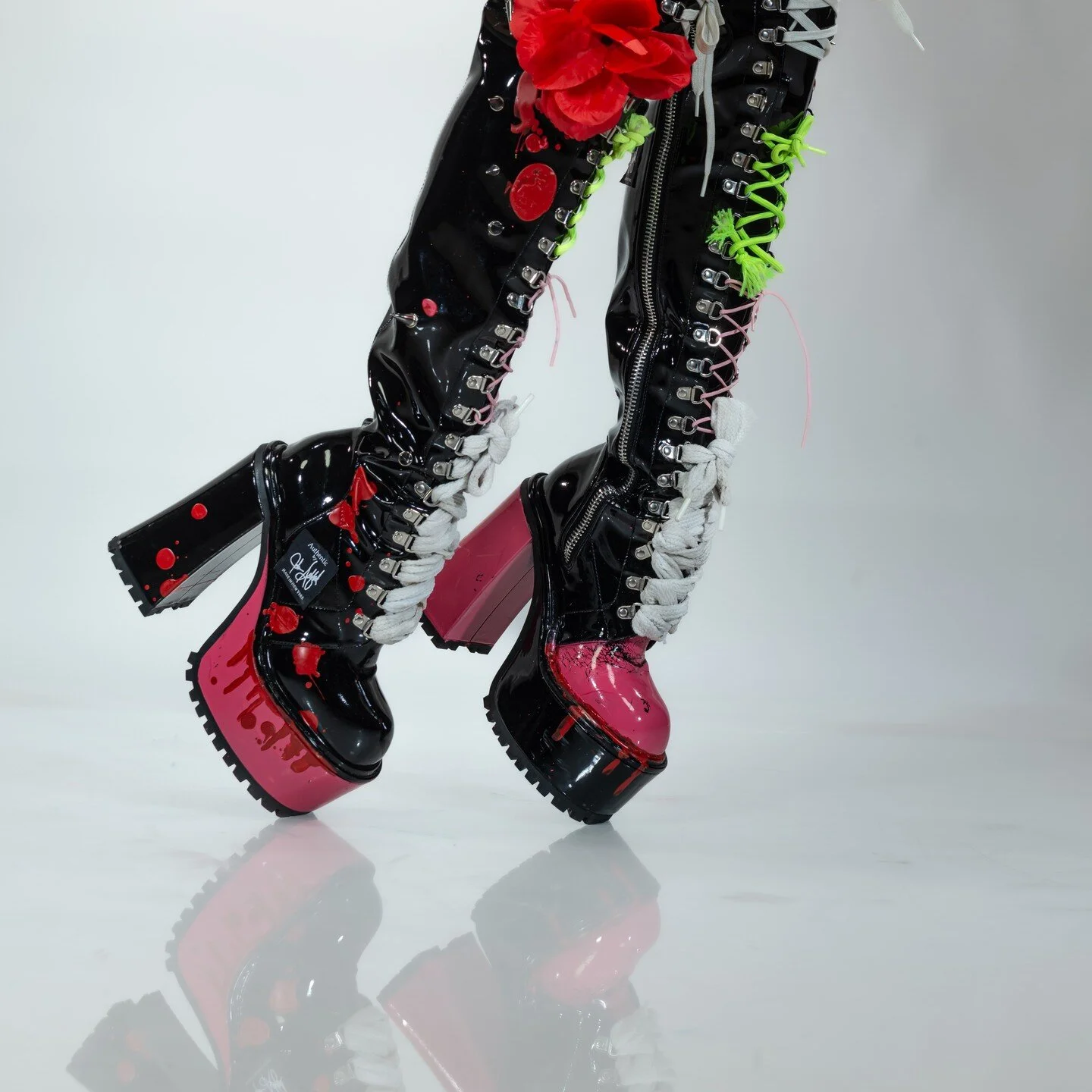 ☔ Raine or shine! ☀ 

This week's #featuredarticle looks at the colorful, unique shoes created by multi-talented designer John Ashford.

https://rainemagazine.com/fashion/stride-with-style-designer-john-ashford
.
.
#magazine #digitalmagazine #onlinem