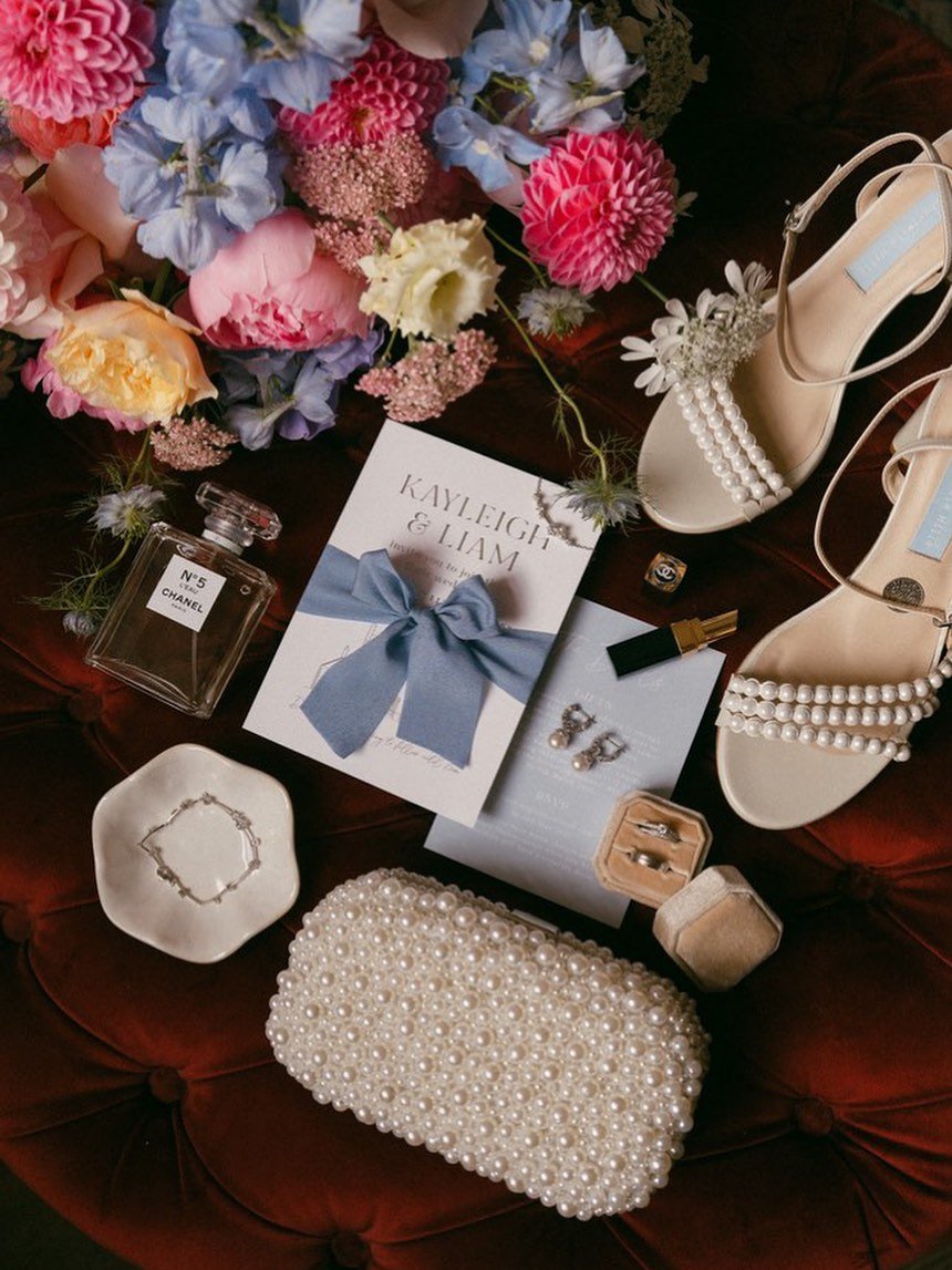 Beautiful details from K&amp;L&rsquo;s day captured perfectly by @christiejohnstonphoto 
⠀⠀⠀⠀
#weddingstationery #weddinginvitations #invitations #prettypaper #lovepaperco #pursuepretty #modernweddingstationery #scottishwedding #aberdeenshirewedding 