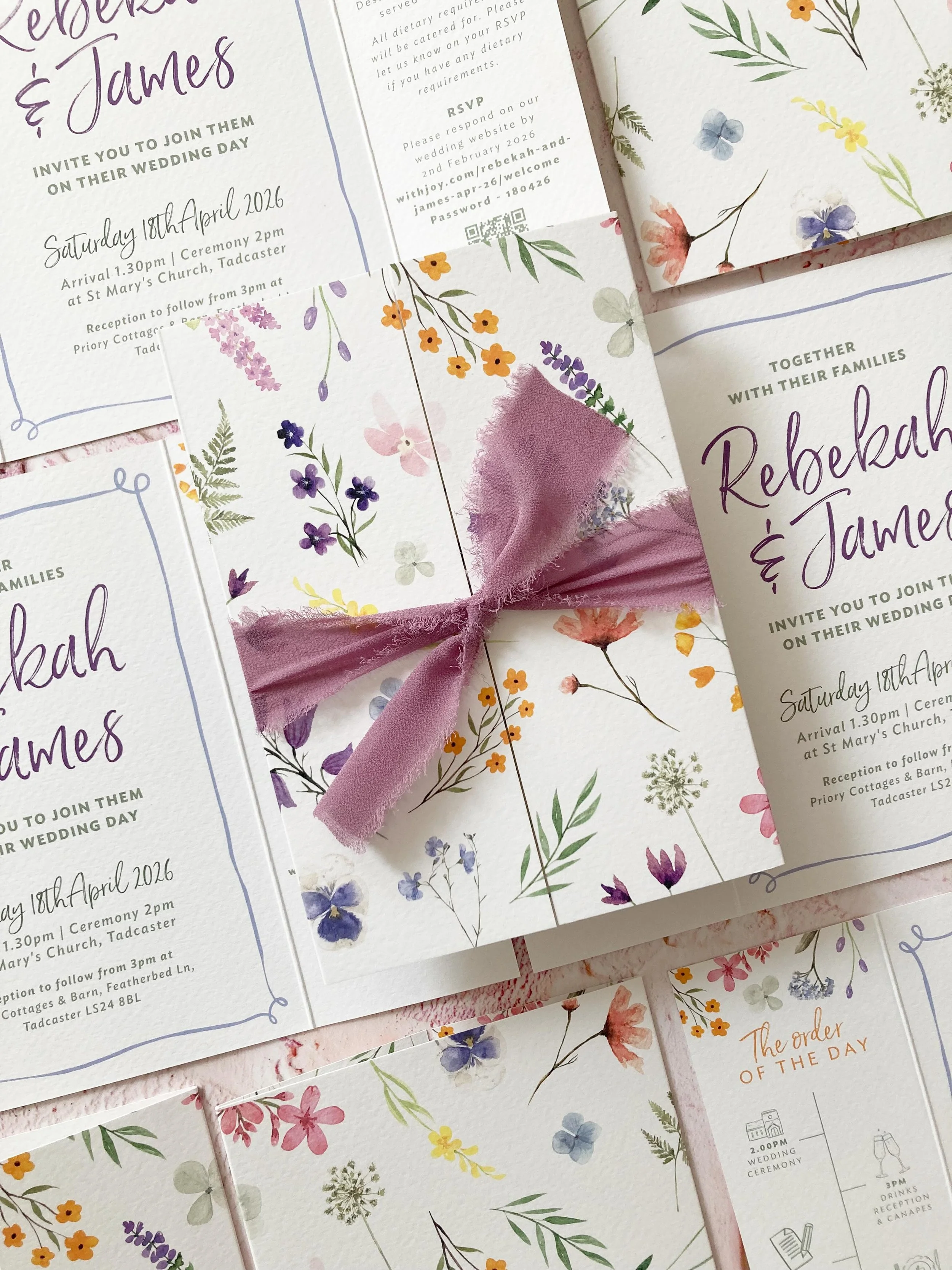 Pretty floral gatefold invitations for Rebekah &amp; James 

@victoriaseithelevents