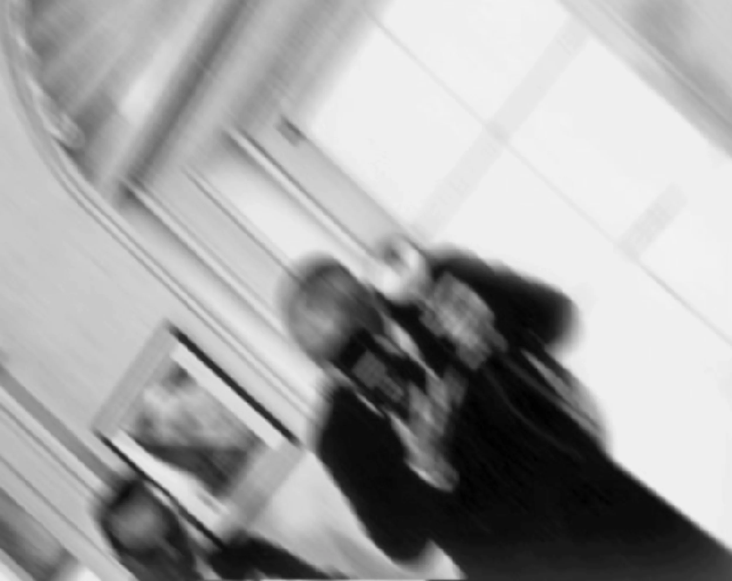 Caroline---video-4sec--Alex-Cecchetti-2007-low-res.jpg