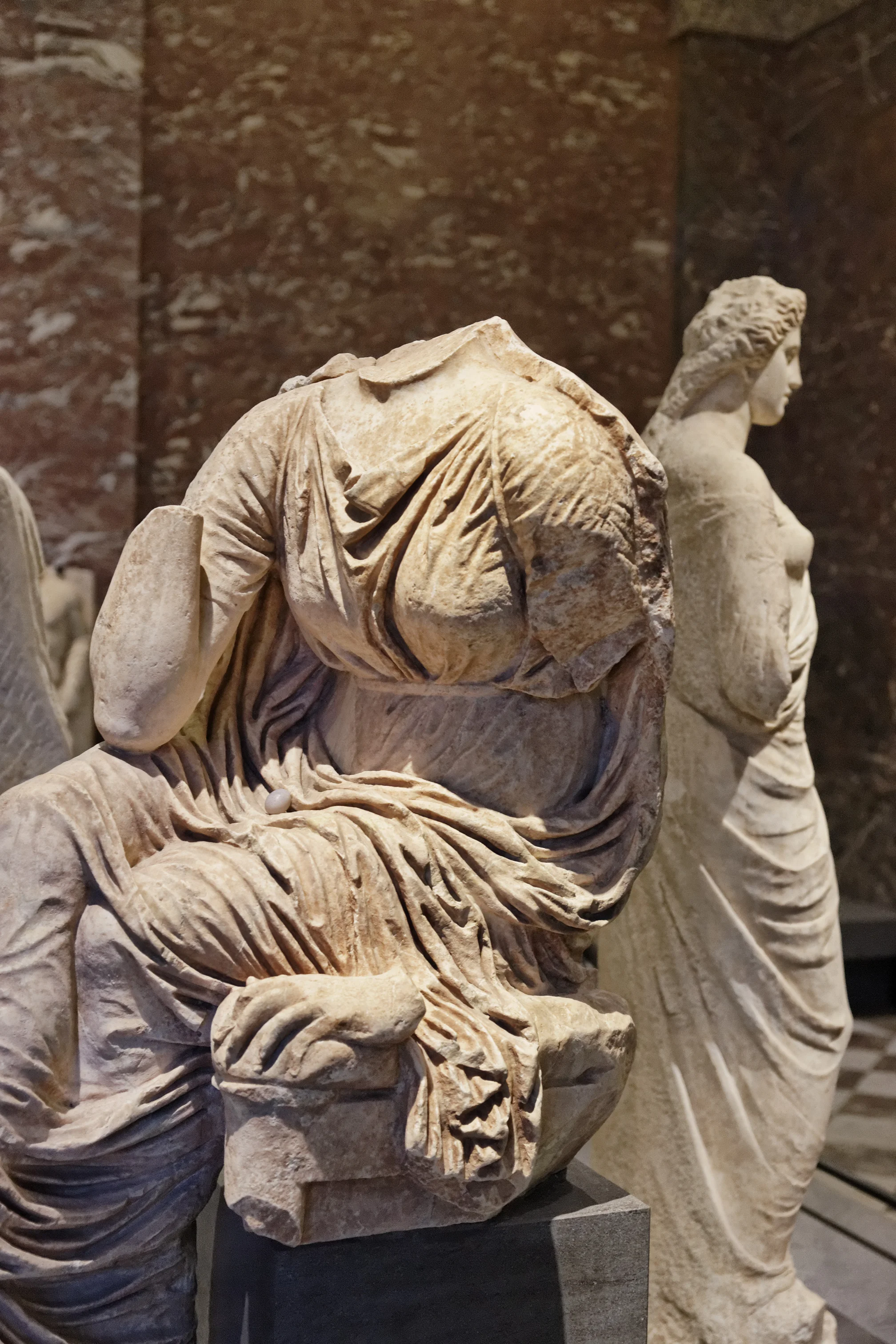 I agree with stones - Performance at Louvre Paris-Alex Cecchetti 2012_Photo Credit Aurélien Mole-edition 3edition 3.jpg