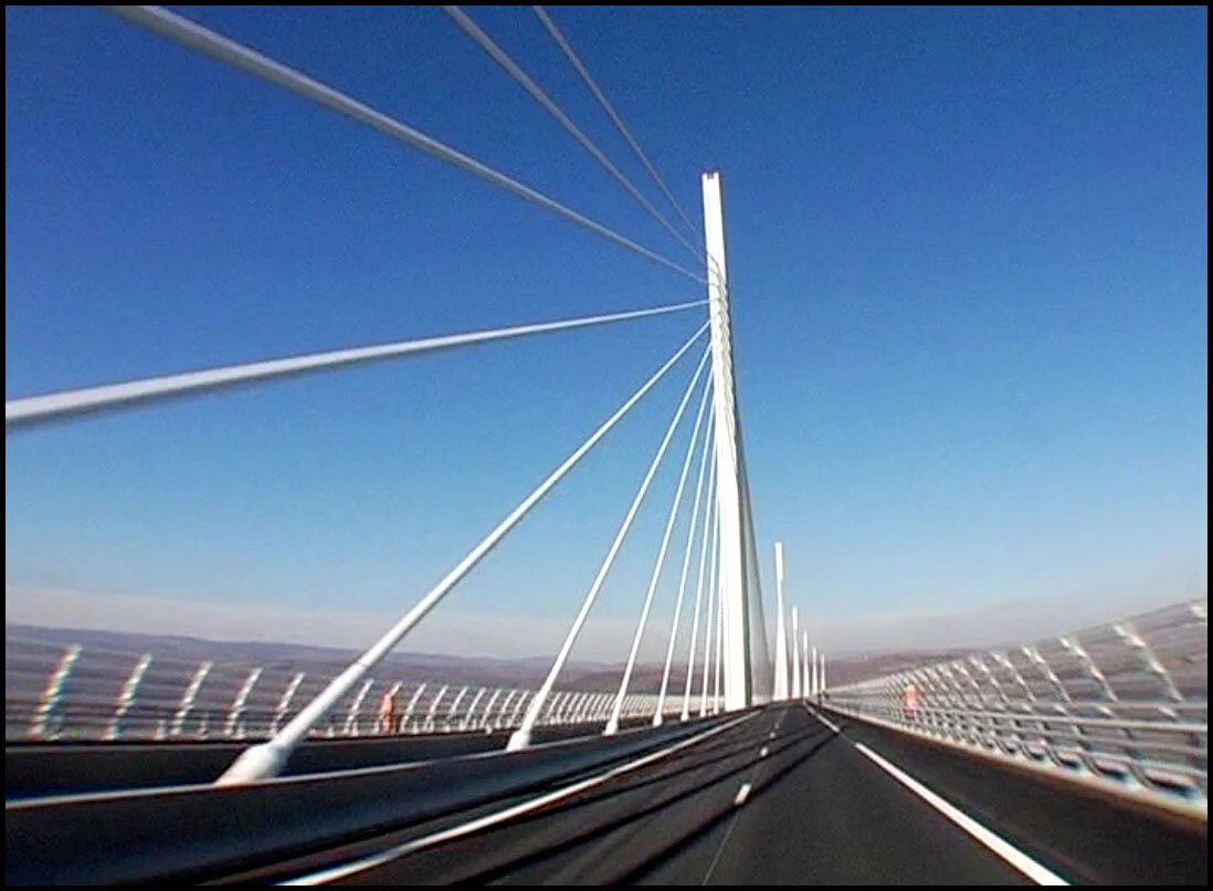 Millau_01.jpg