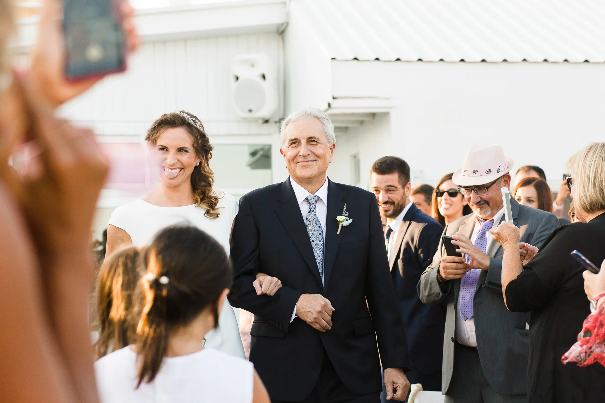 boda-en-playa-dblanc-malgrat-de-mar-photografeel-25.jpg