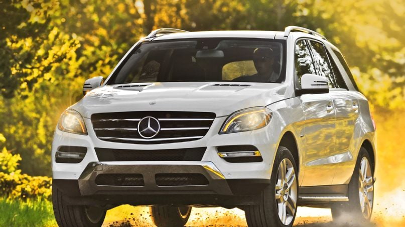 2014-mercedes-benz-ml350-bluetec-4matic-front-end-in-motion-offroad.jpg