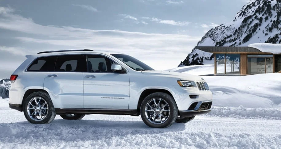Jeep Grand Cherokee Snow.jpg