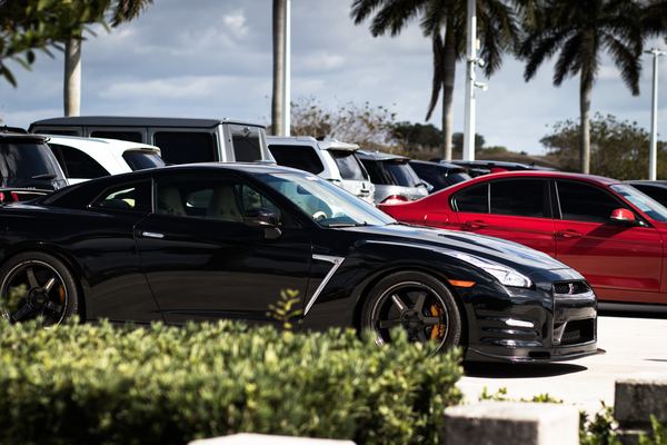 cars_parked-CAR-LEASING-CONCIERGE.jpg