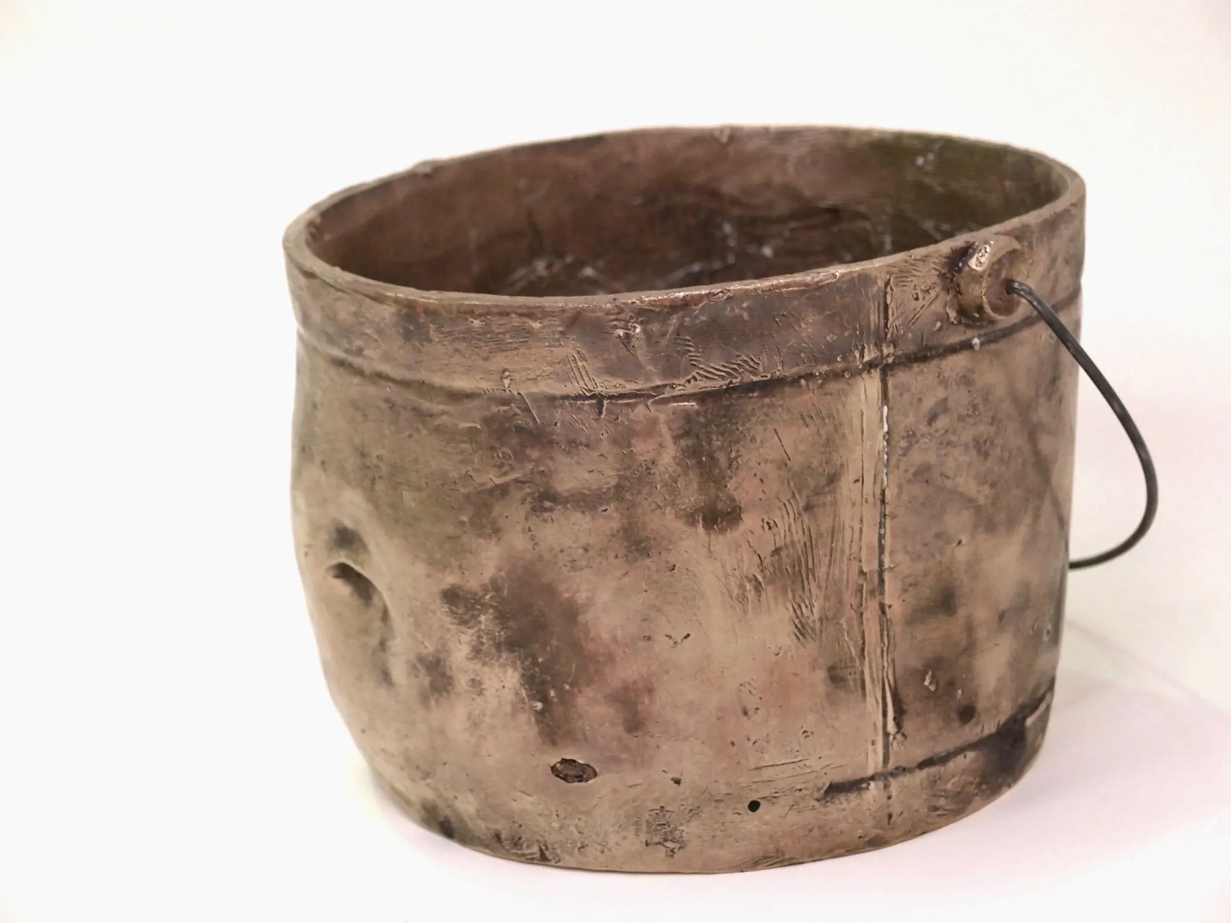 Bellybutton Bucket