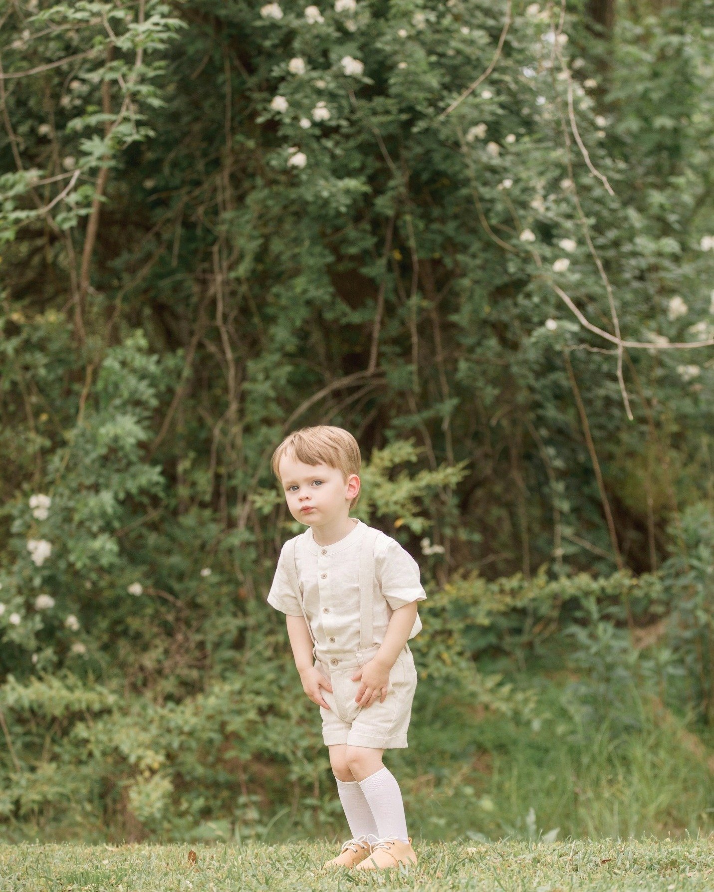So glad that Spring has sprung!! Ready to start doing all the outdoor photo sessions!
