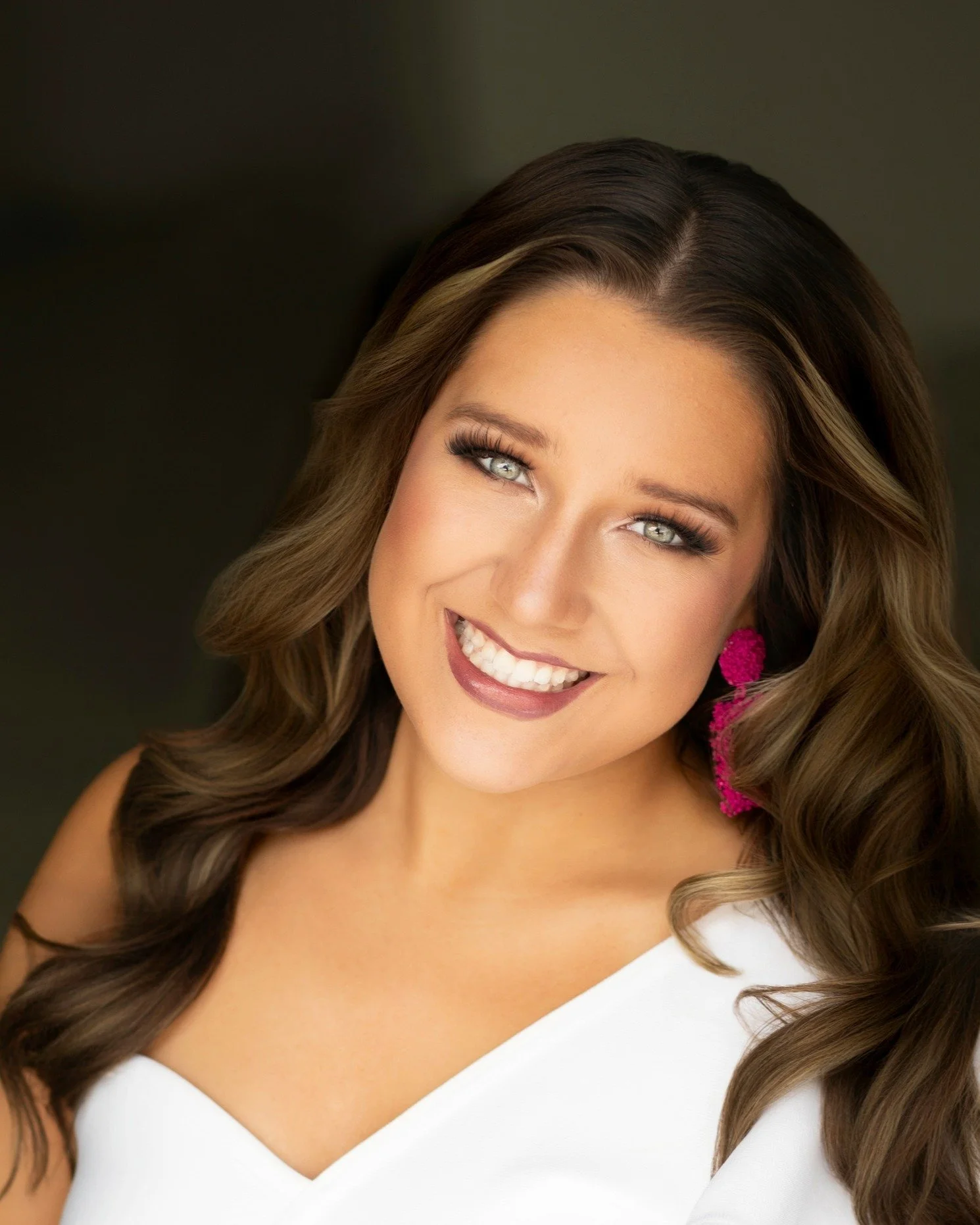 She is a beauty! Its pageant season, lets get your winning headshot booked now! #pageantheadshots #pageantheadshots #headshots #birminghamalabamaphotographer #birminghamalabamaphotography #alabamaphotographer #alabamaphotographers #pageant #angielans