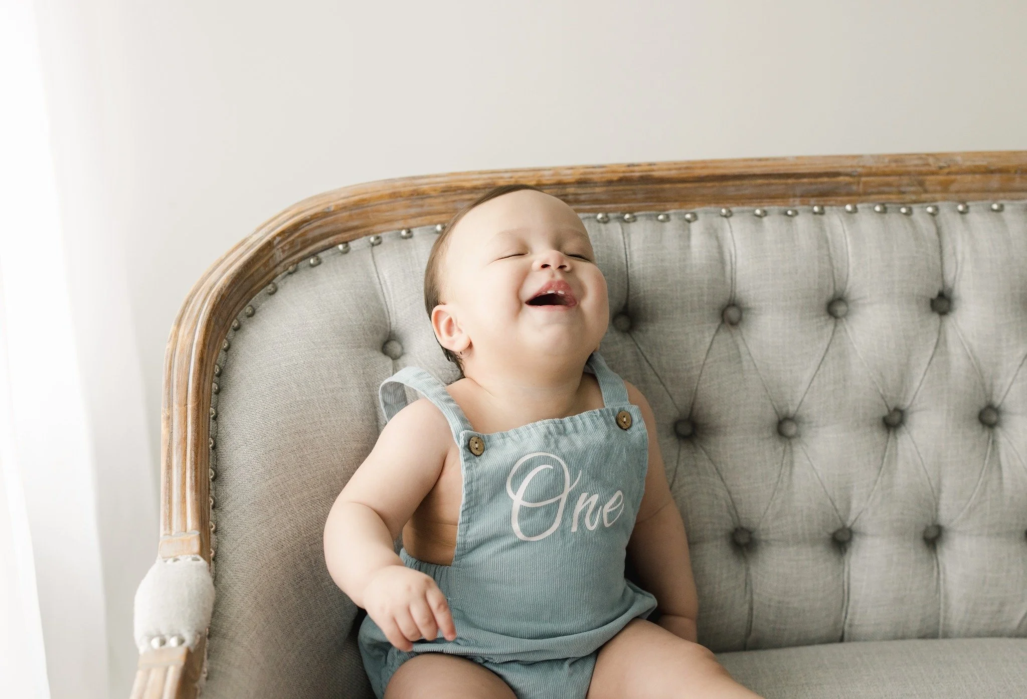 If we could all start the work week with this kind of energy!! Cutie!