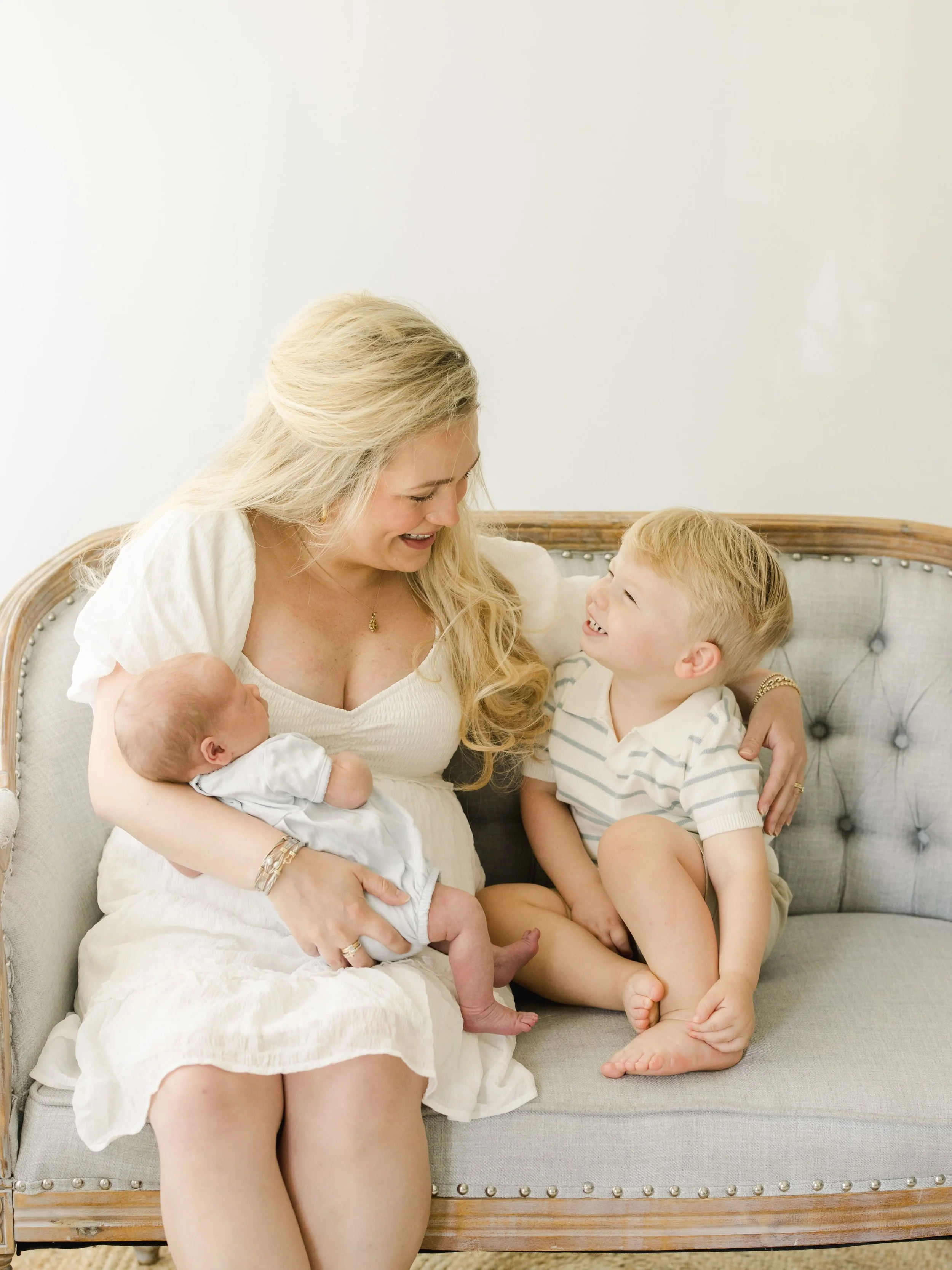 The sweetest studio lifestyle session!  #birminghamalabamaphotographer #trussvillephotographer #homewoodphotographer #brightandairyphotographer