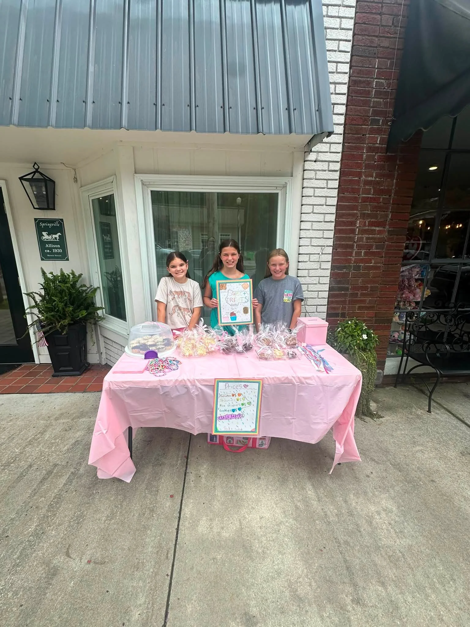 These sweet girls have been planning a bake sale all summer long! I know it&rsquo;s rainy and gloomy out, but I know y&rsquo;all need some sweet treats! We will be in front of my studio in downtown Springville for the next few hours!
I knew it would 