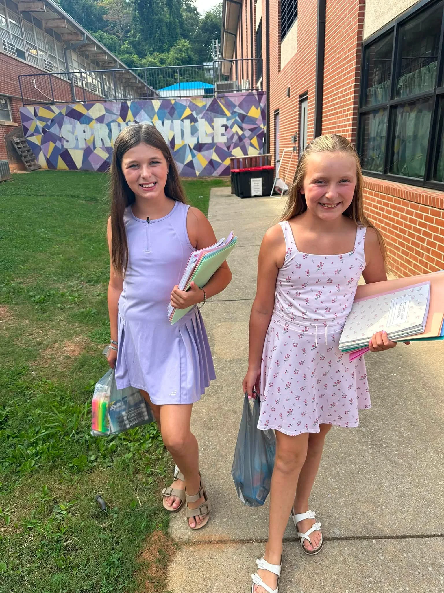 Summer went fast! SIS 5th grade here we come!! It&rsquo;s going to be a great year!! 
🐯🥎🩰🏐📣