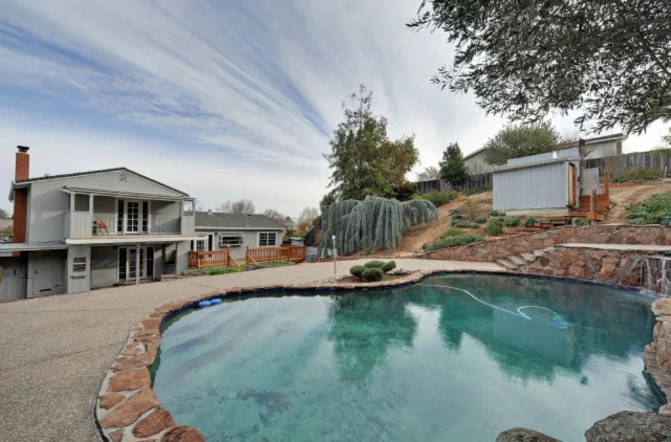 882 FOOTHILL DR.SAN JOSE CA 95123