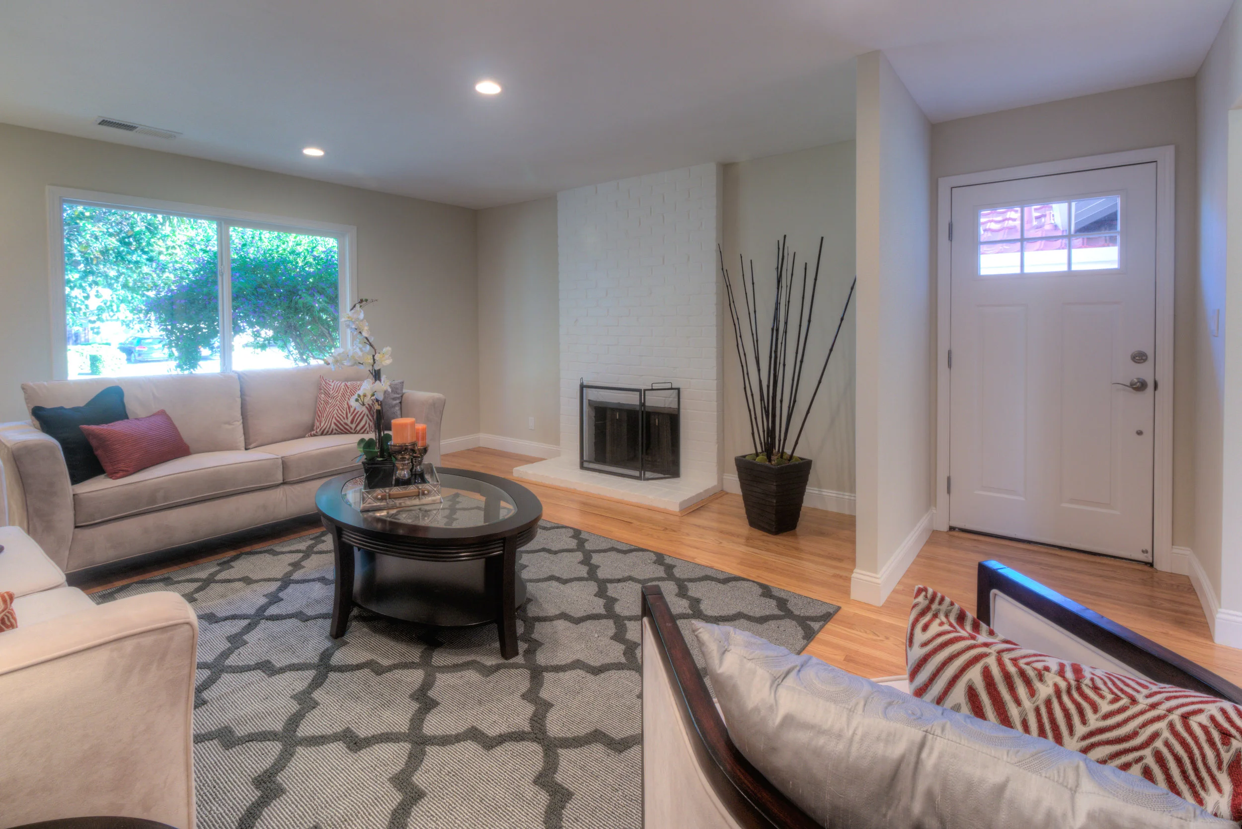 JohnsonLivingRoom1.jpg