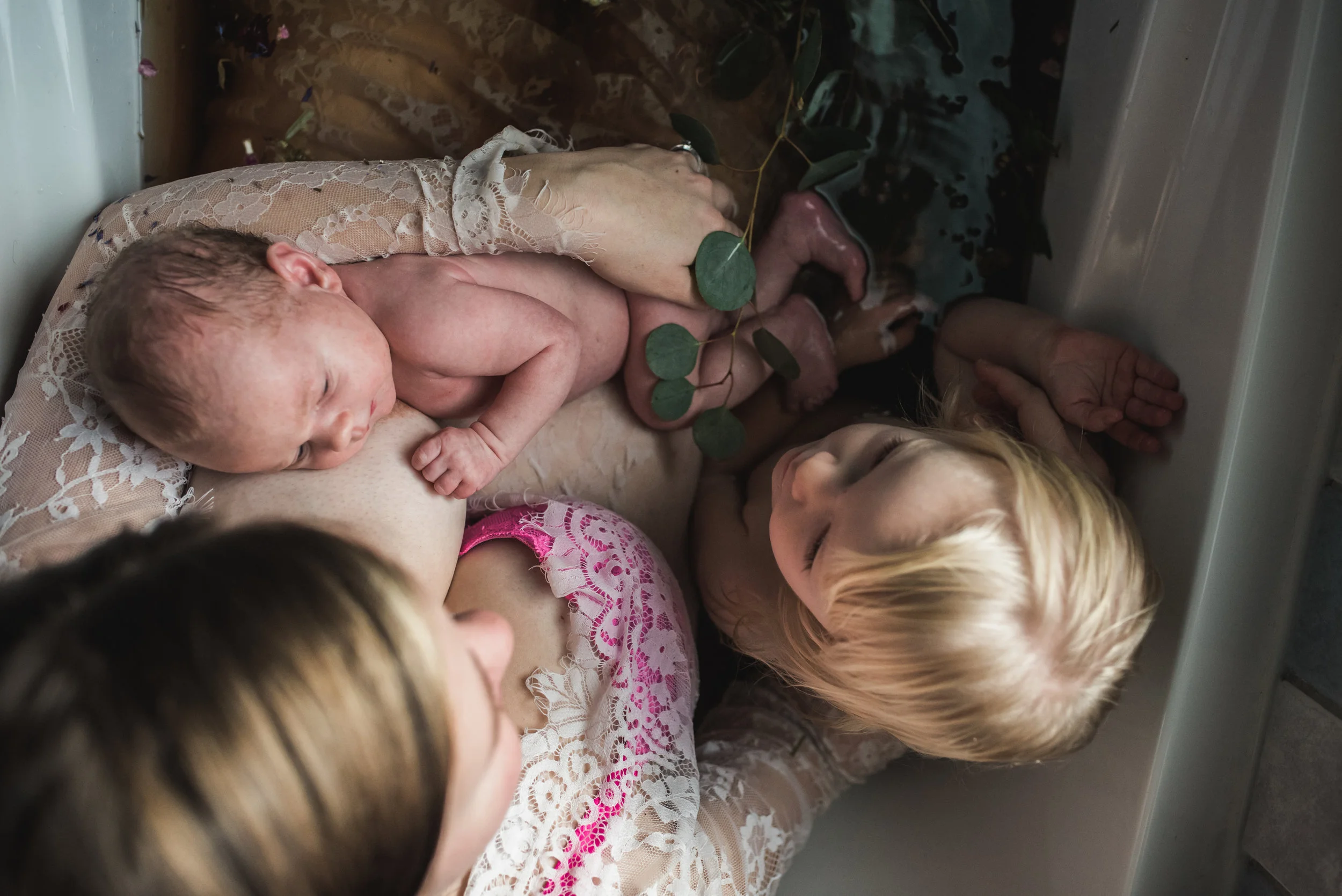 sisters in herba bath