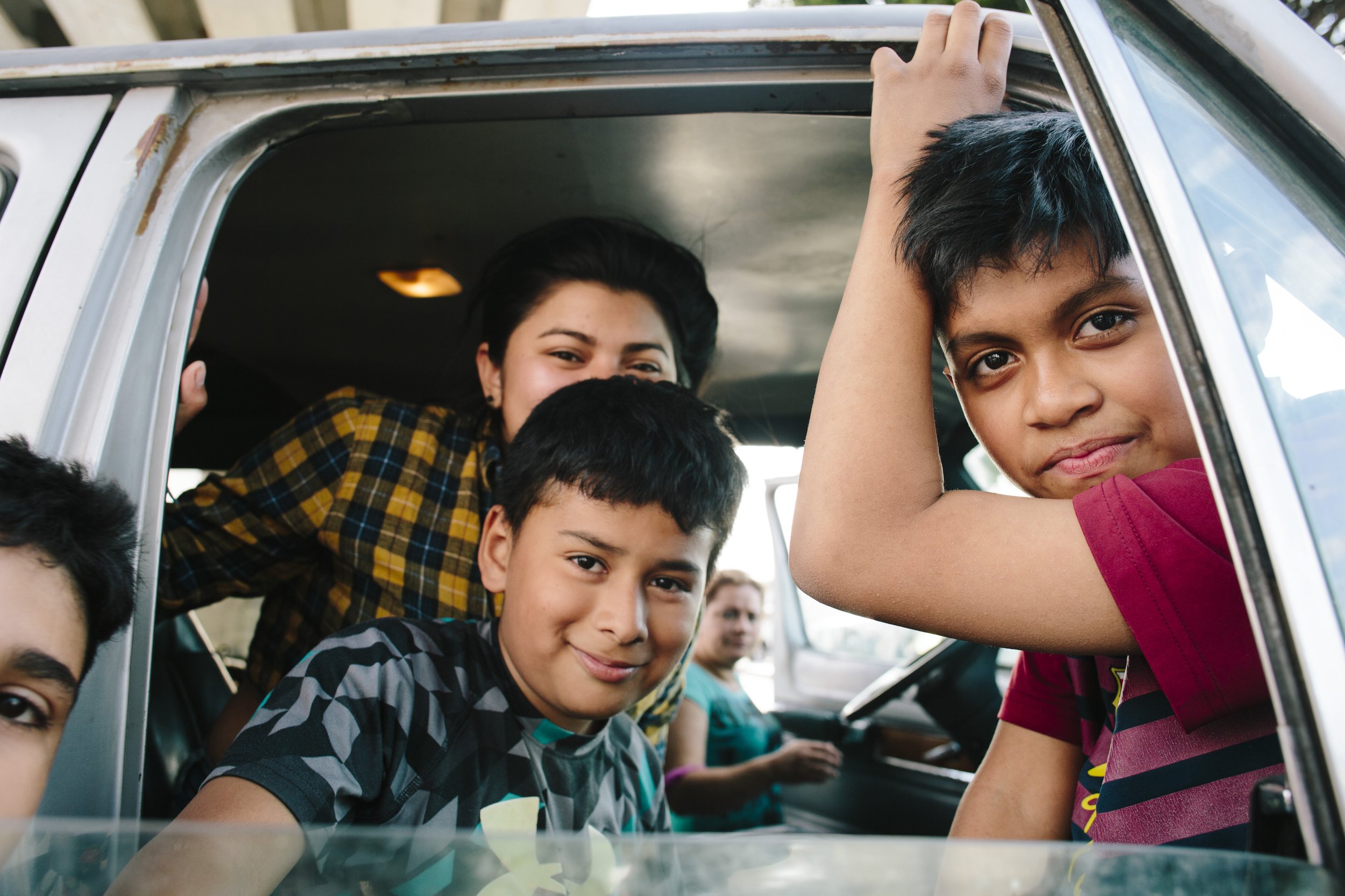  A family living in a van, at el Chaparral migrant camp. Tijuana, Mexico. April 2021. 