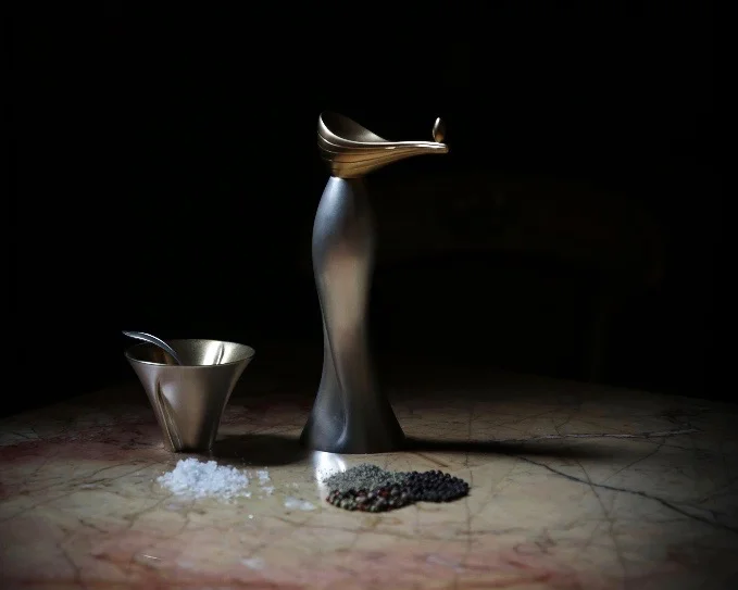 Open salt and pepper Grinder Grinder: commissioned by The Goldsmiths’ Company ‘Made for The Table’ exhibition, image by Ros Atkinson: AKA her_dark_materials